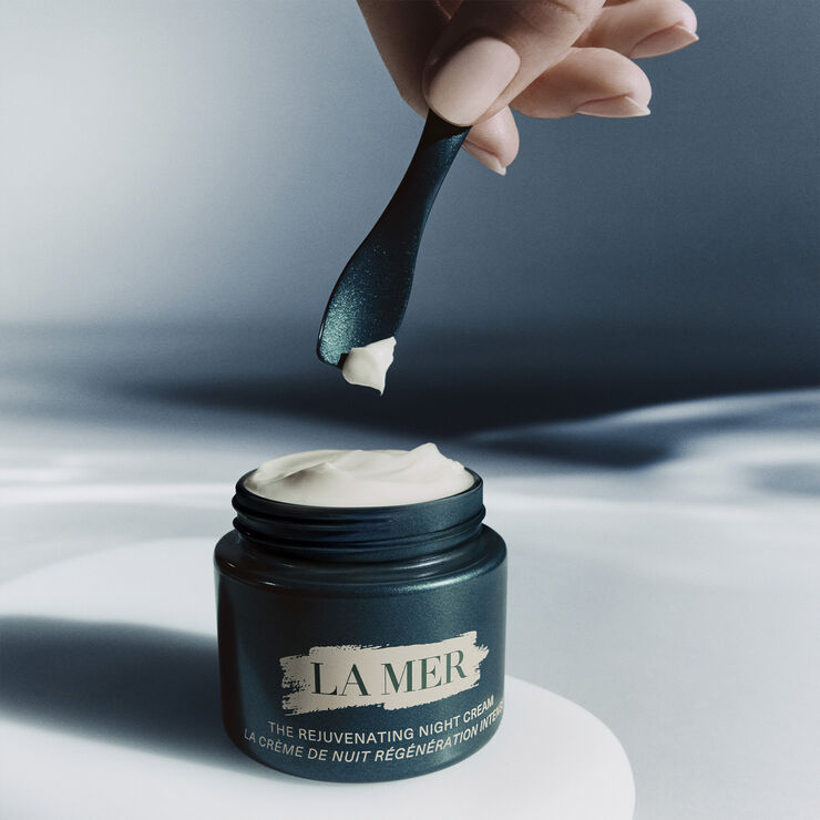 La Mer The Rejuvenating Night Moisturizer Cream