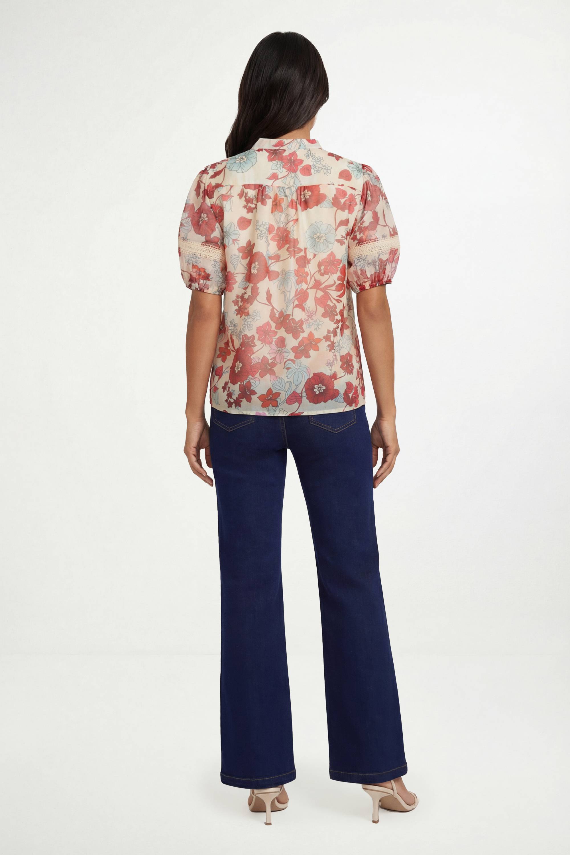 Wallis Chemise À Manches Courtes Avec Détails En Dentelle Et Organza Fleuri