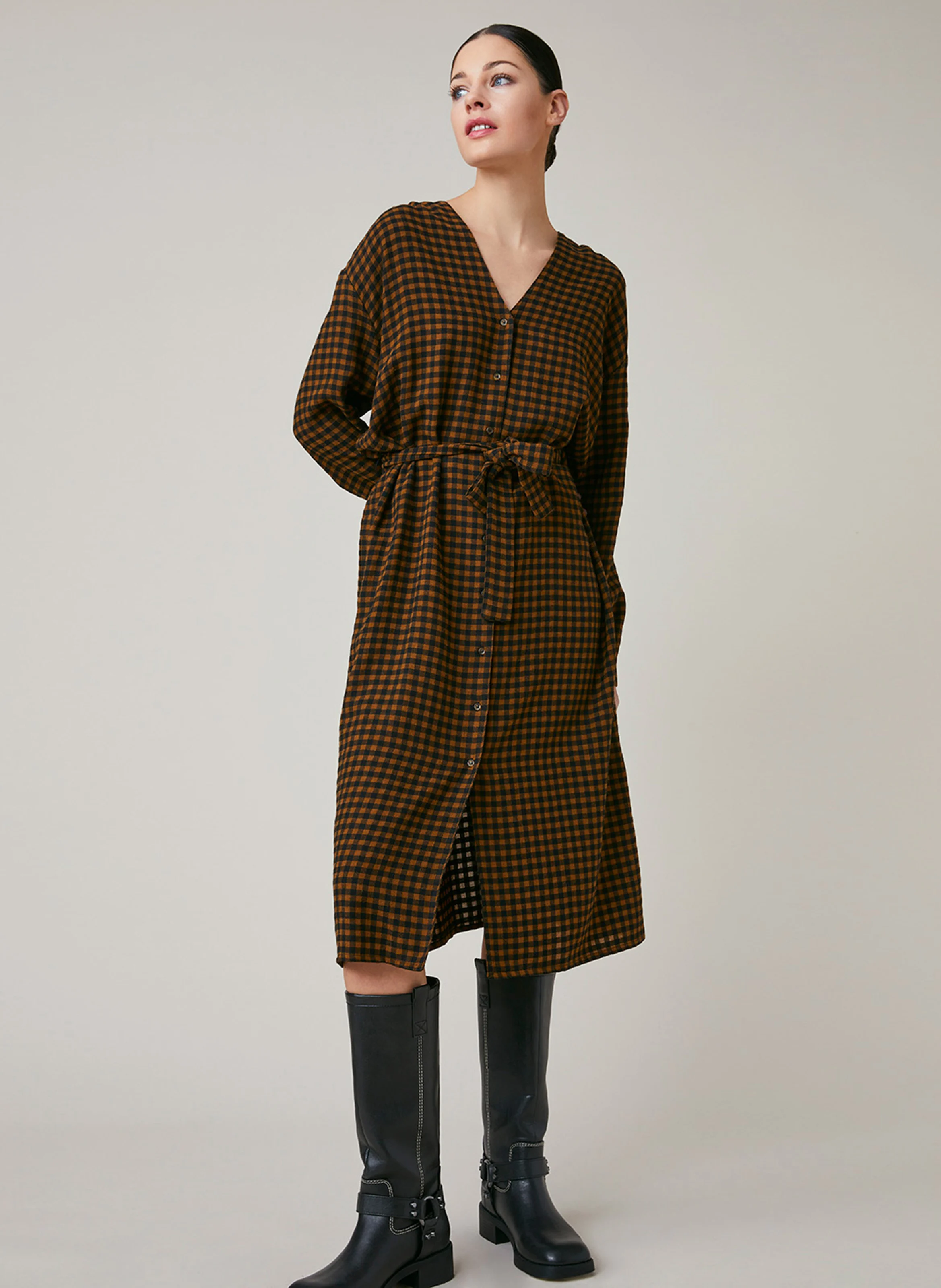 FLORE - Robe midi col V à carreaux | Marron