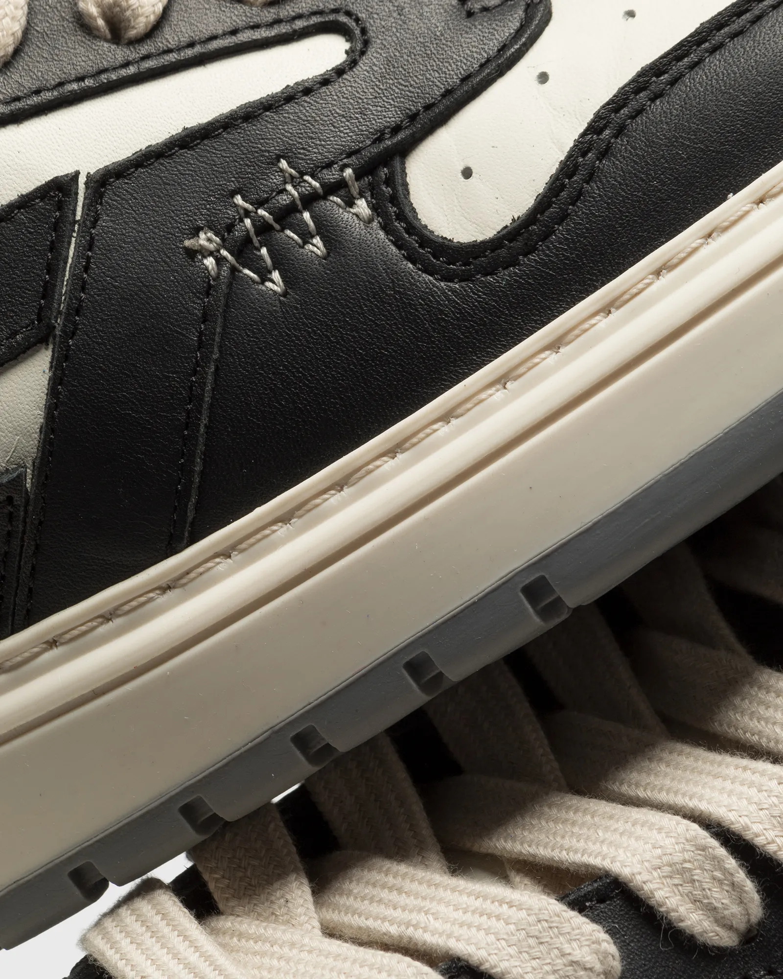Represent REPTOR LOW