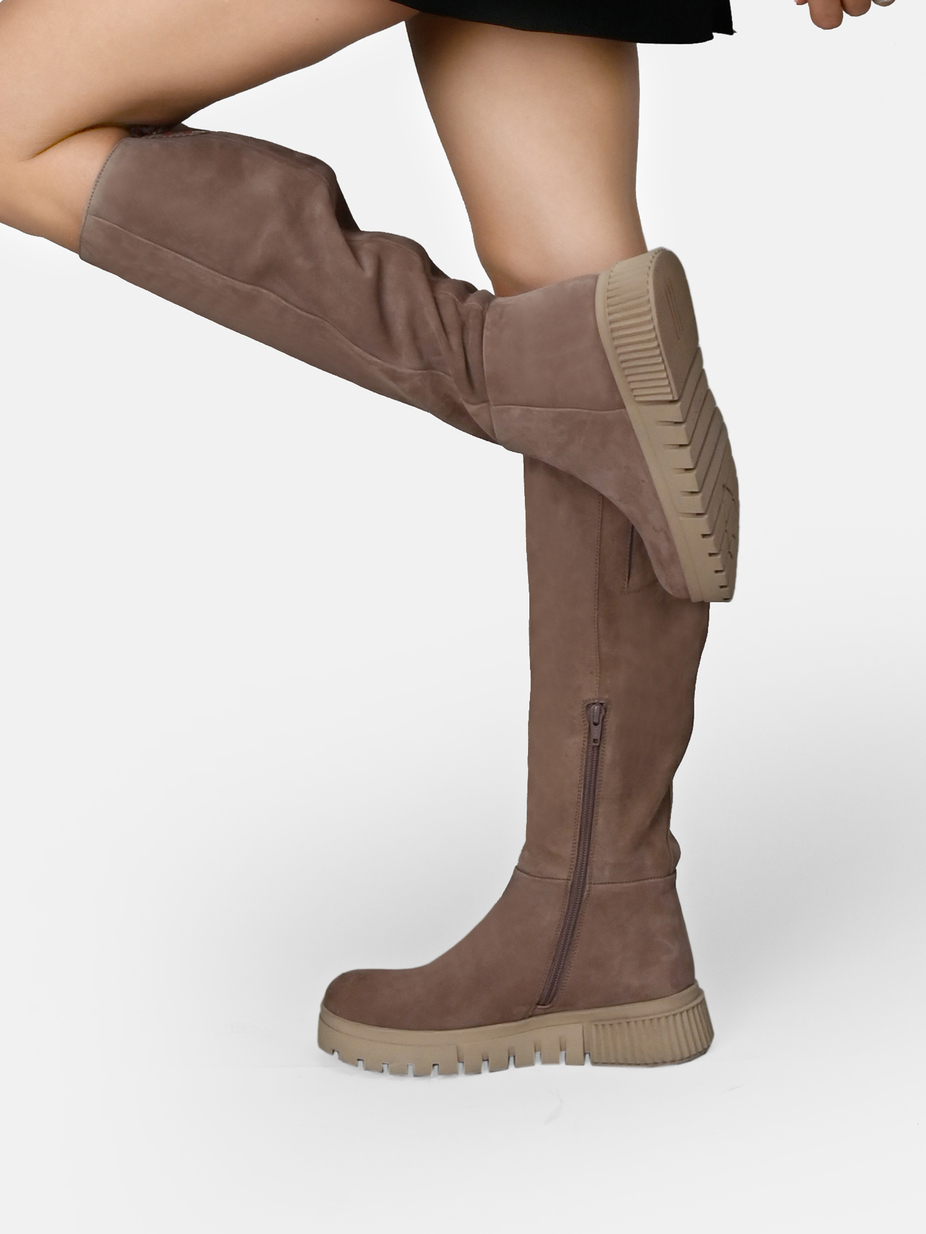 STIEFEL NAIKE