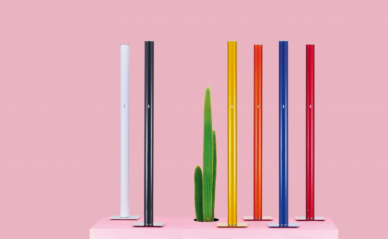 Artemide Ilio vloerlamp LED dimbaar via smartphone robijnrood