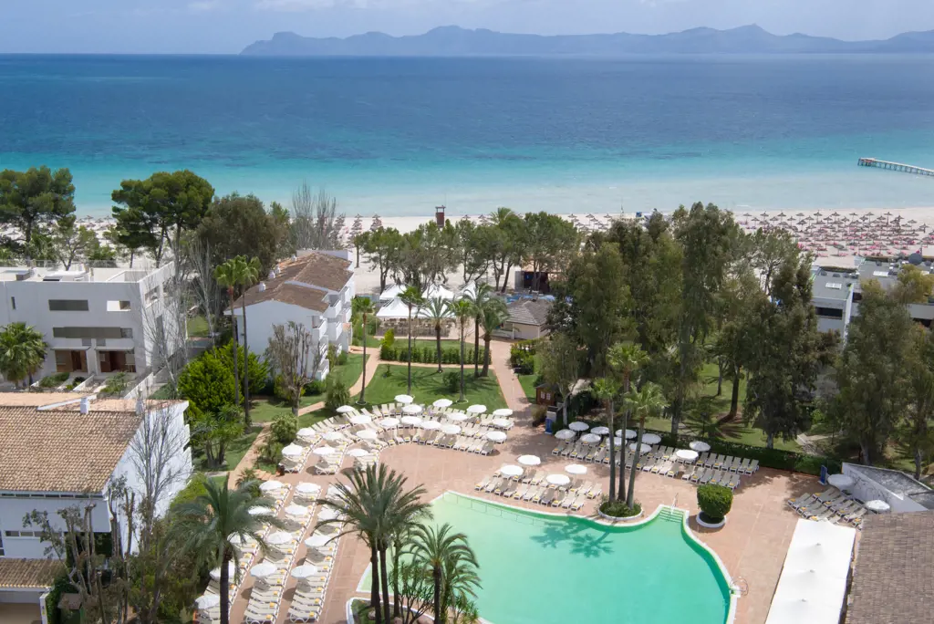 Iberostar Waves Ciudad Blanca Logies en ontbijt - Hotel