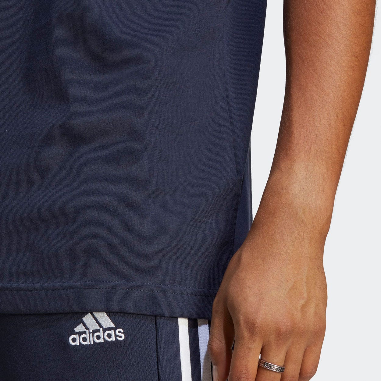 adidas  Essentials Single Jersey 3-Stripes T-shirt