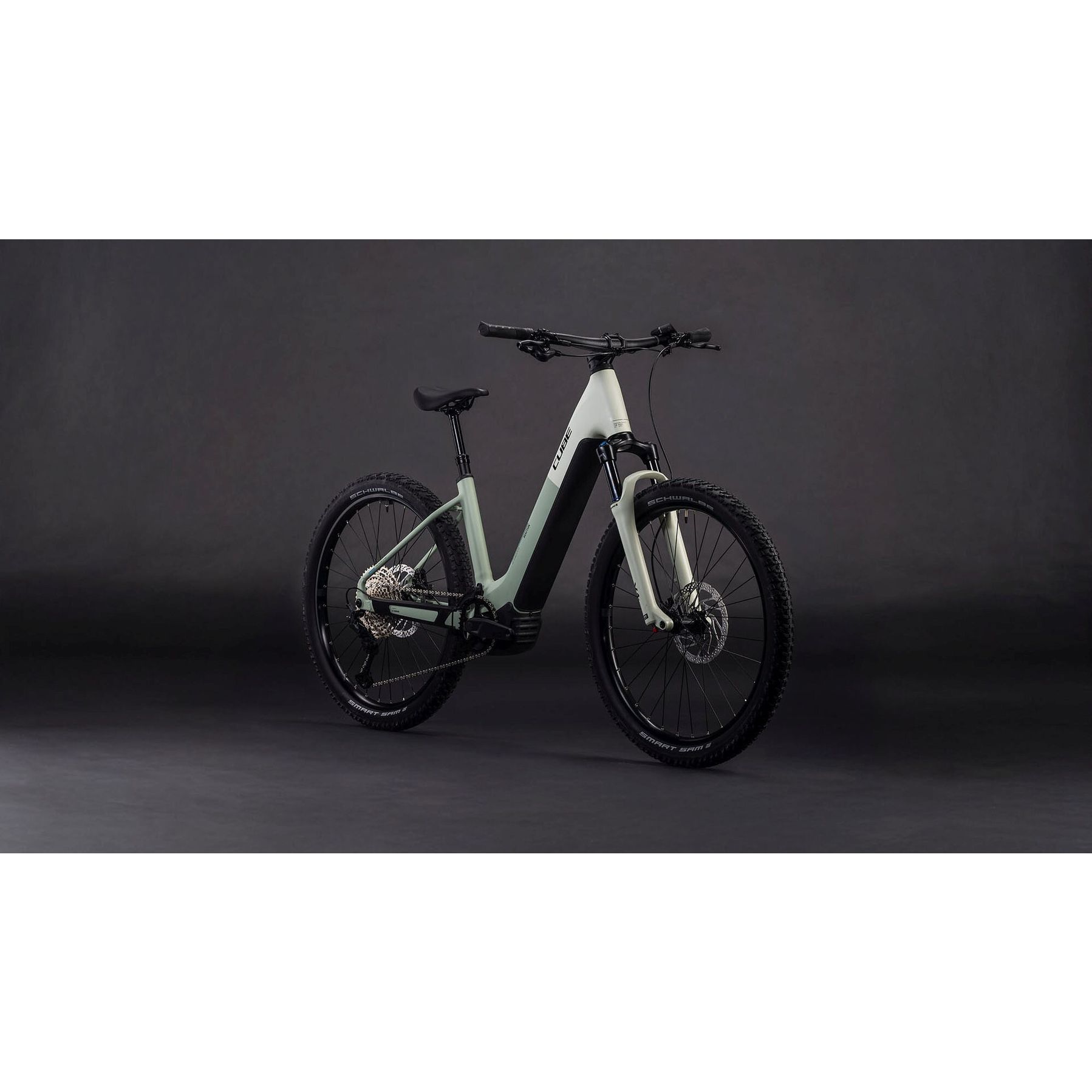 Cube Reaction Hybrid Pro 800 2026