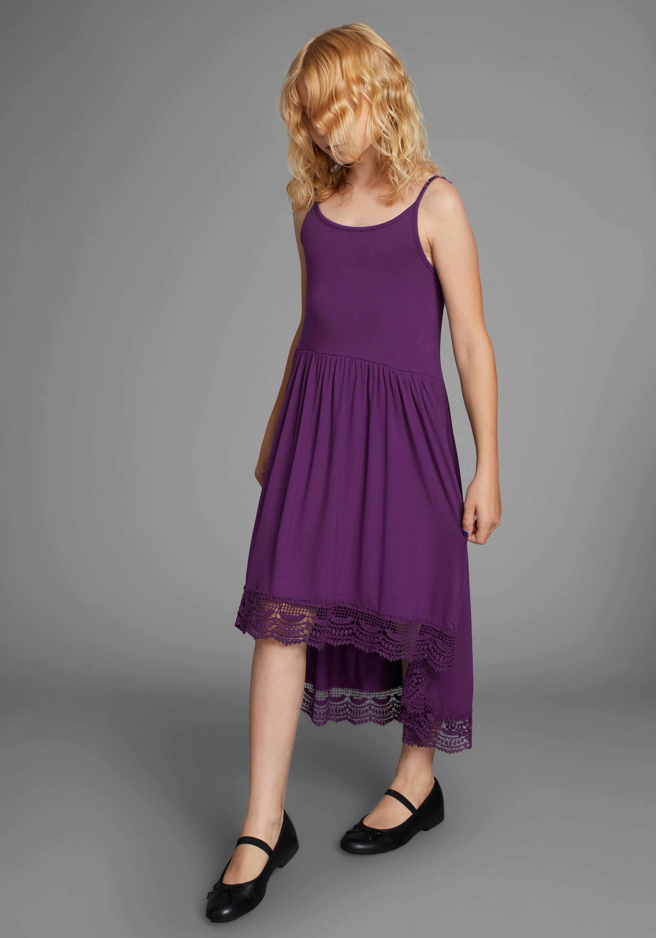 KIDSWORLD Jerseykleid »- Spaghettikleide aus Viskose« luftiges Jerseykleid,  knieumspielende Länge