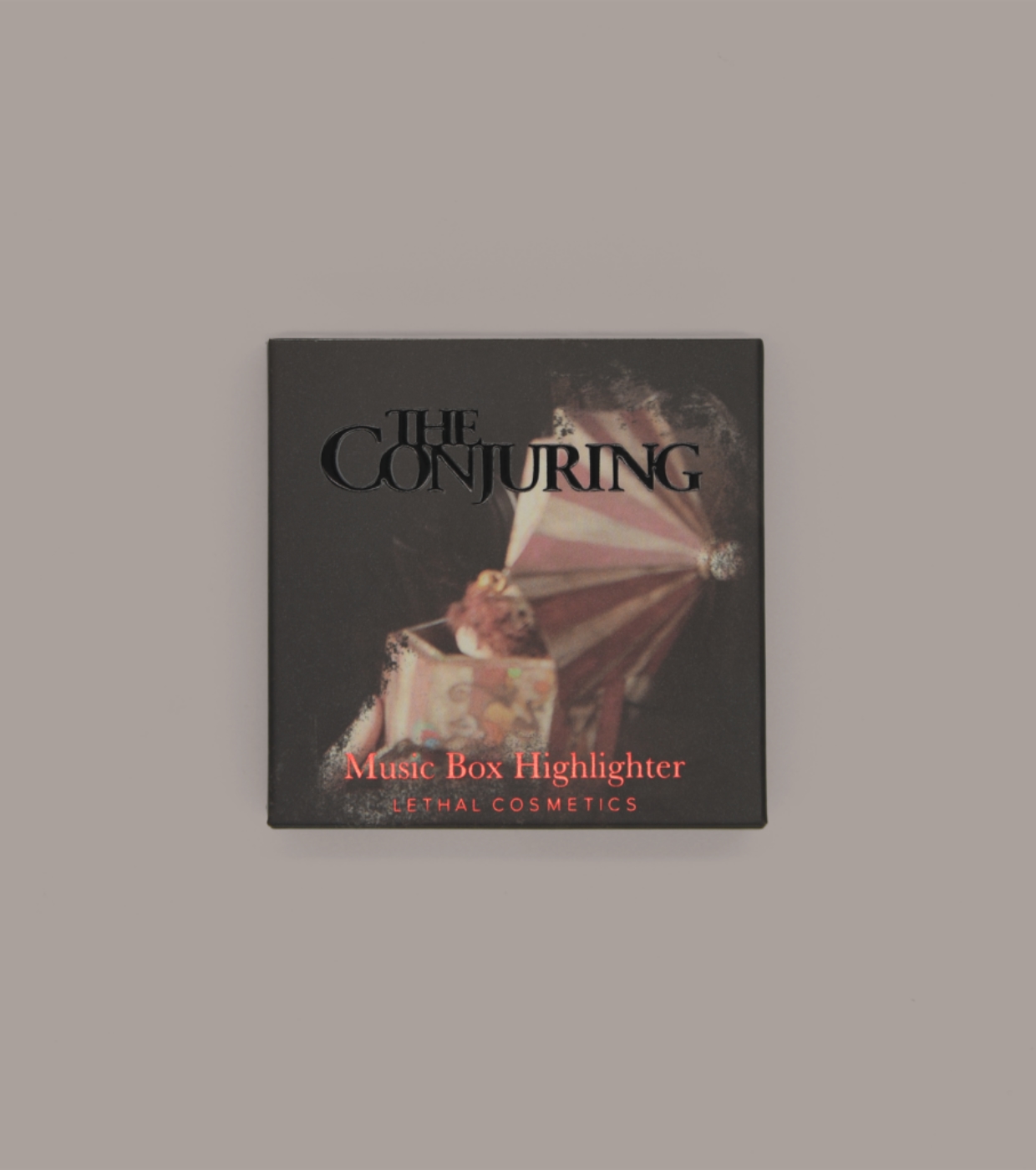 Lethal Cosmetics - *The Conjuring* - Iluminador em pó Music Box