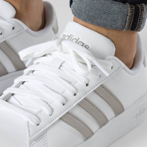 Baskets Femme Grand Court 2 GW9215 Footwear White Plaster Metallic