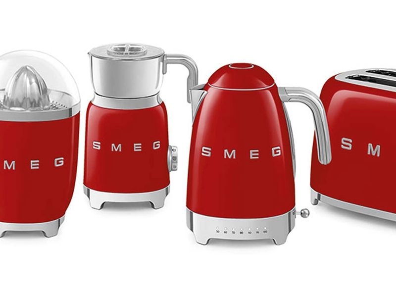SMEG Wasserkocher 50's Style KLF04RDEU 1.7 l, Rot Wasserkocher im Stil der 50er Jahre