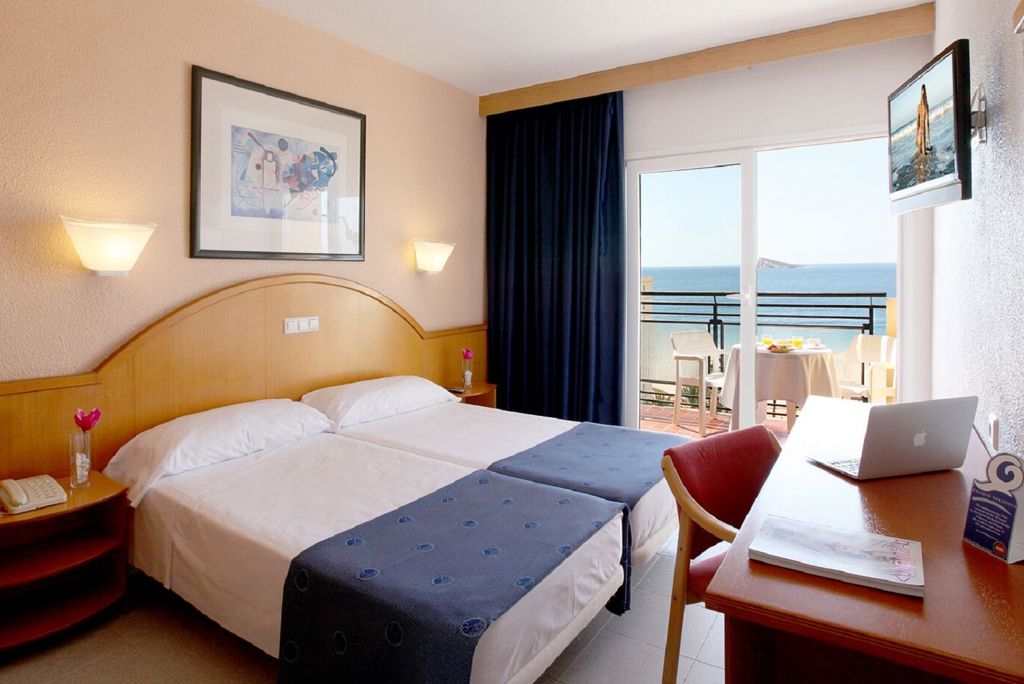 Hotel Poseidon Playa Logies en ontbijt - Hotel