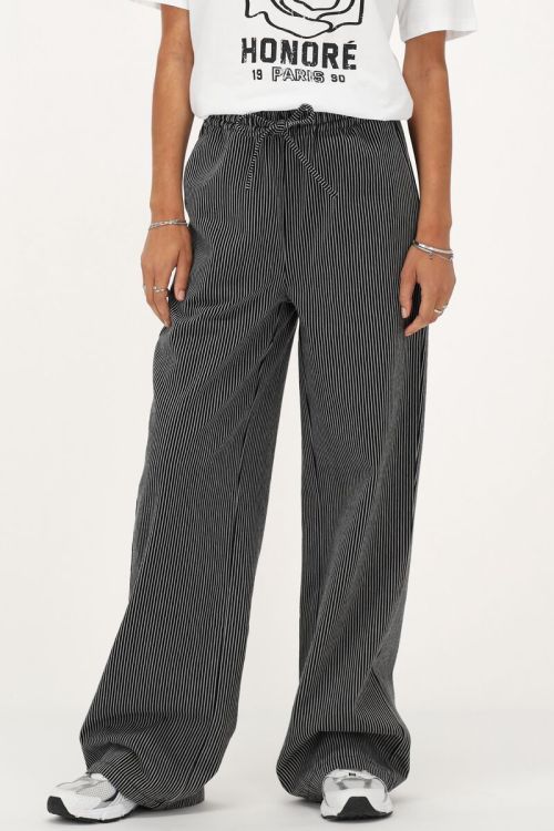 Zwart-wit gestreepte wide leg broek met elastieken band