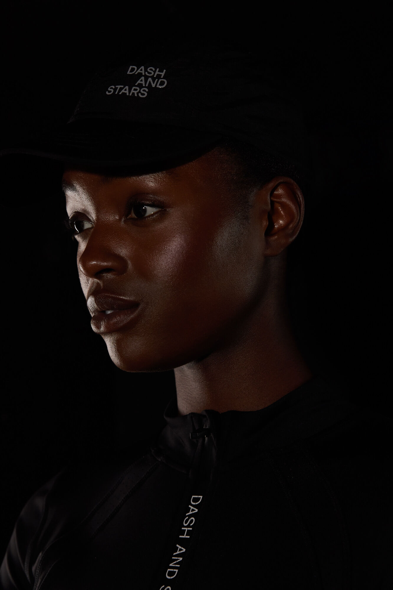 Gorra negra técnica logo reflectante - negro
