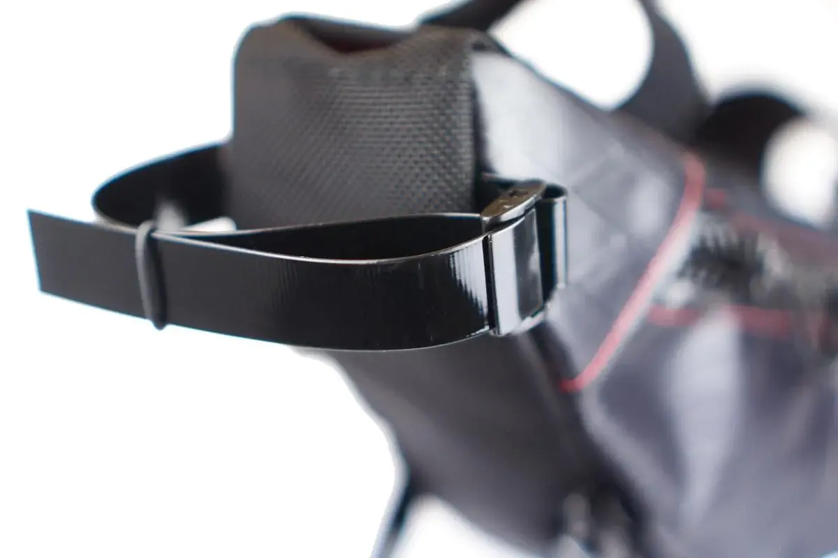 Revelate Designs Tangle EcoPac Frametas S 3.5L Zwart