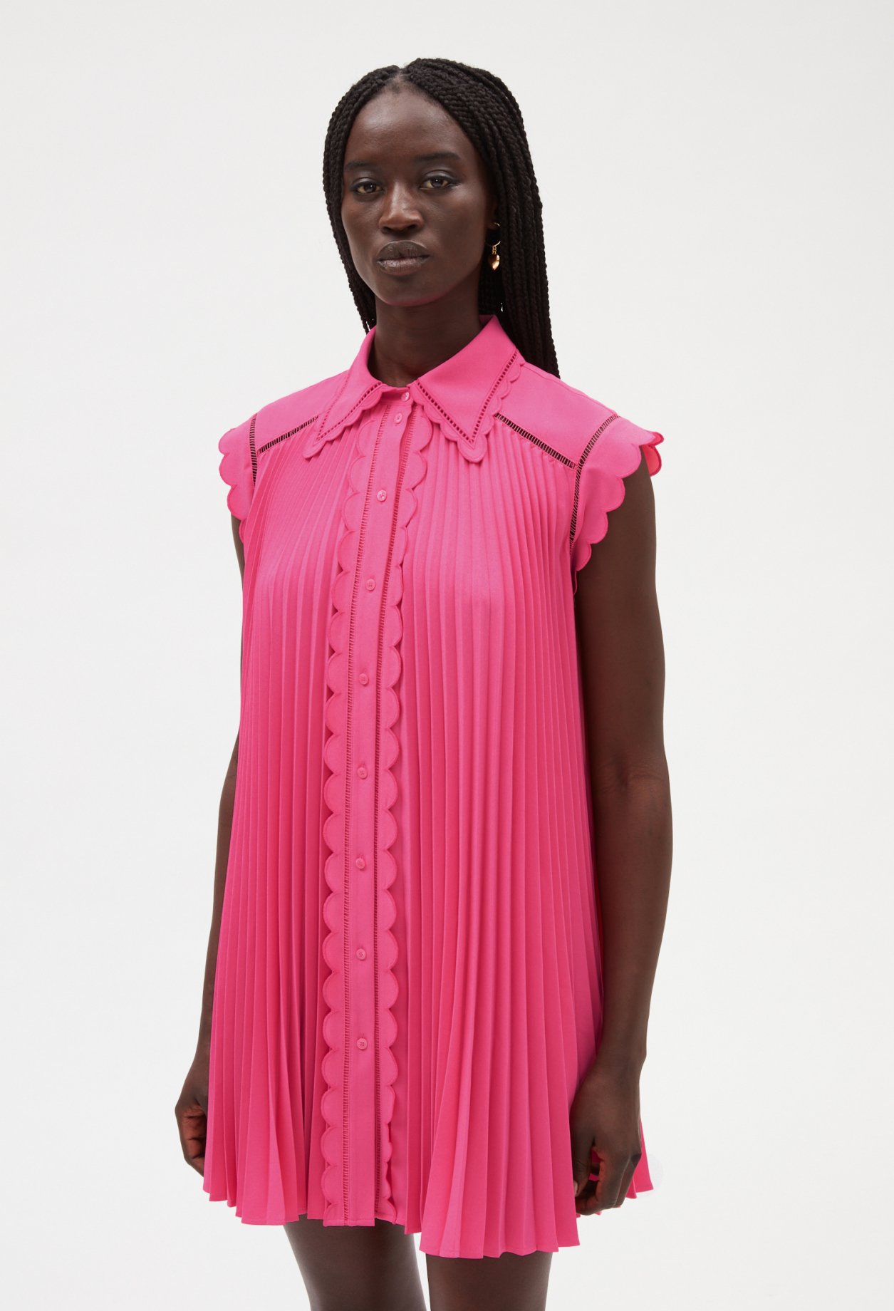 Robe courte plissee