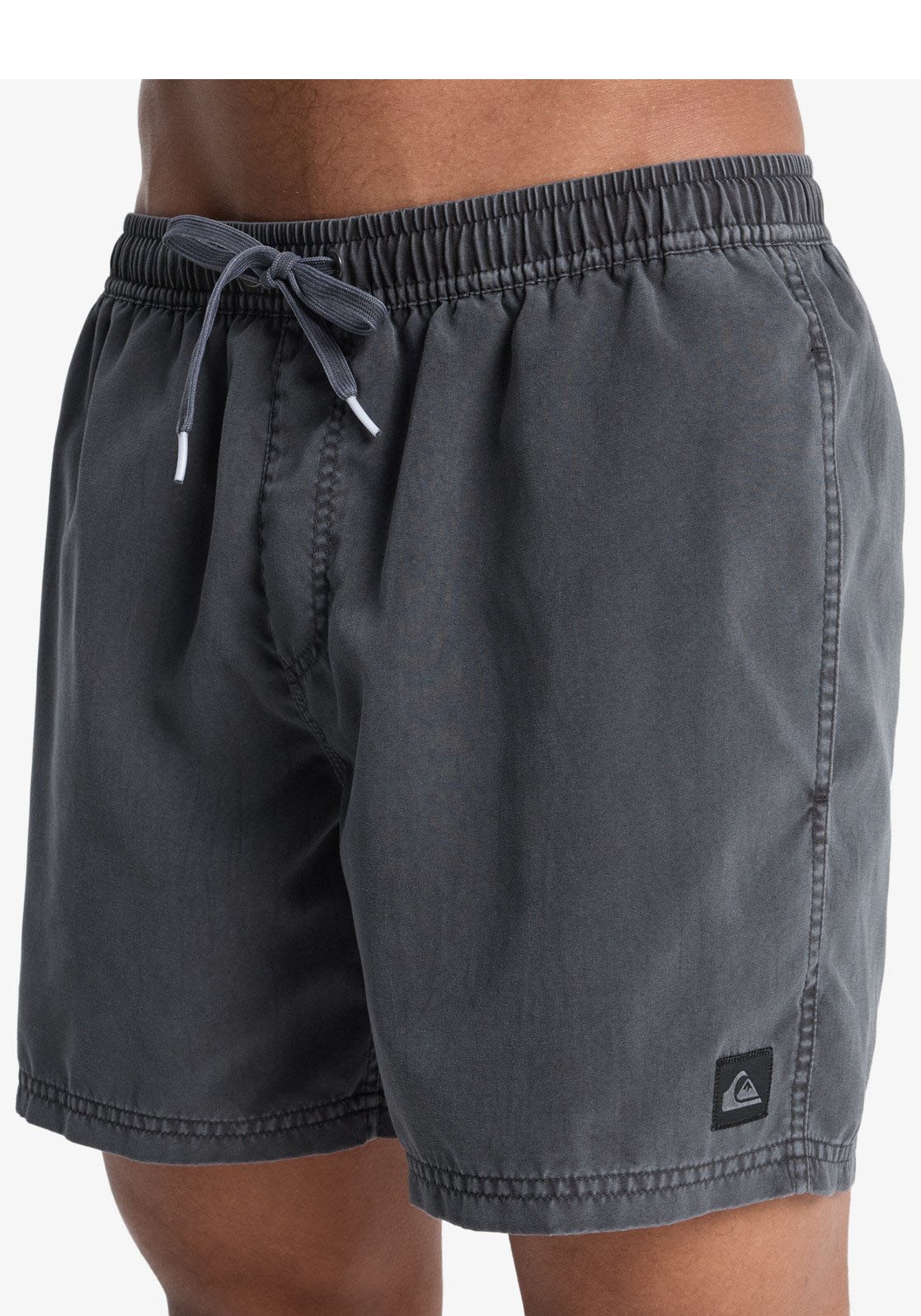 Quiksilver Badeshorts »EVERYDAY SURFWASH VOLLEY 15« sportliche Schnittform, PFC FREE Technologie