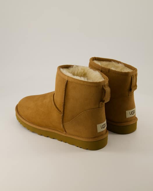 UGG Classic Mini Winterstiefel in Beige