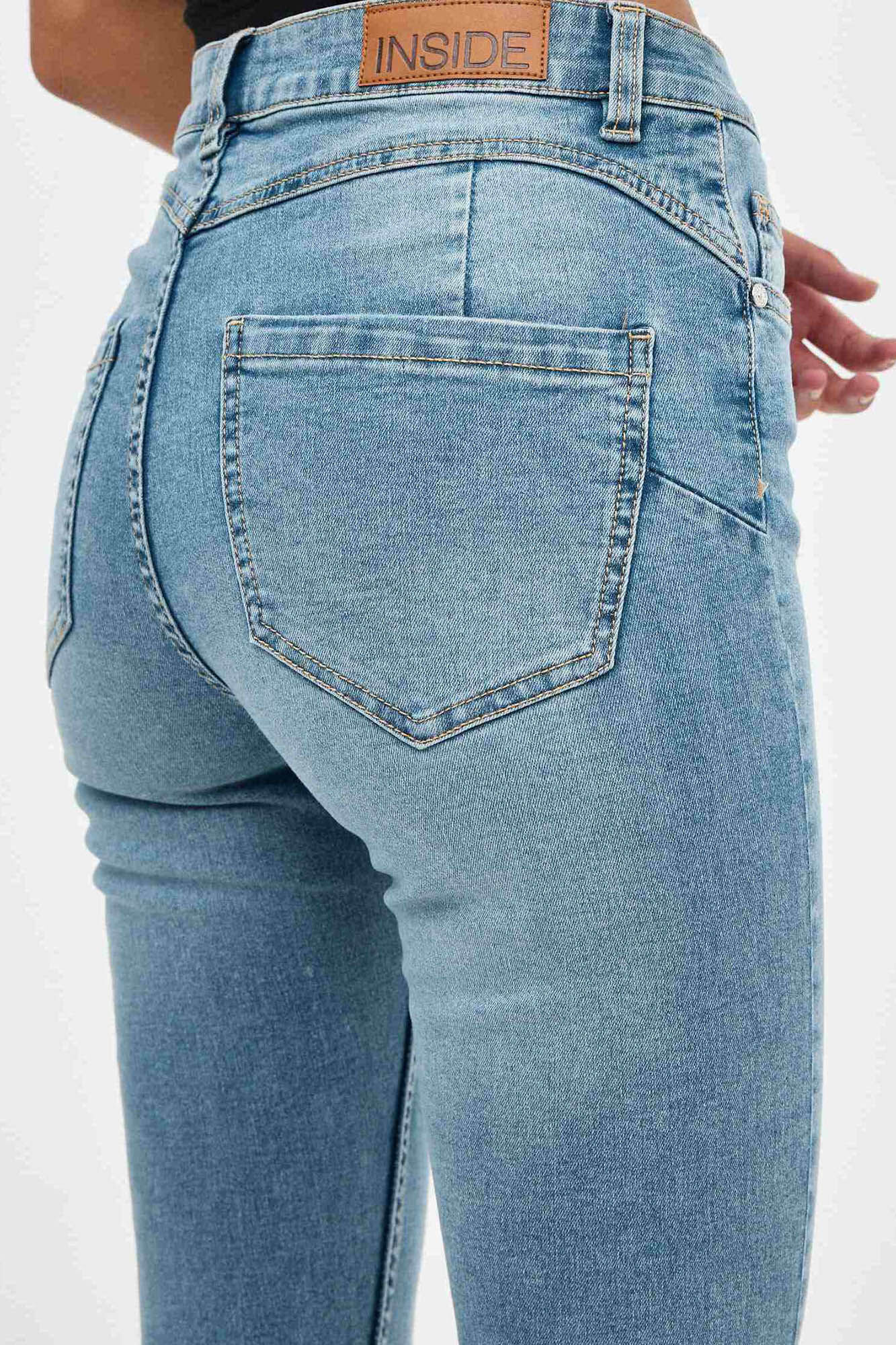 Calça jeans skinny push-up de cintura média