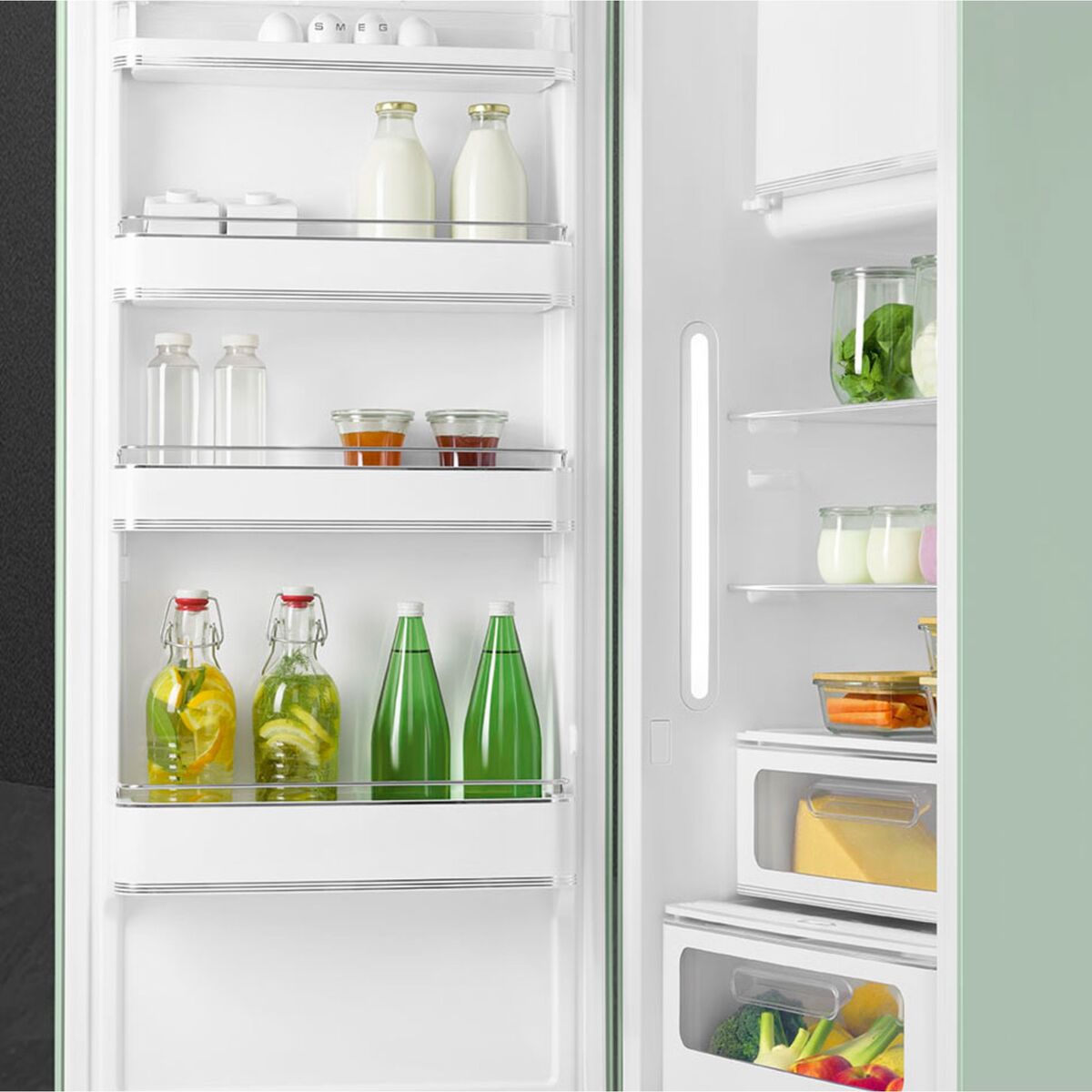 Smeg FAB28LPG6 Kjøleskap Med Fryser 153cm Venstrehengt Pastellgrønn
