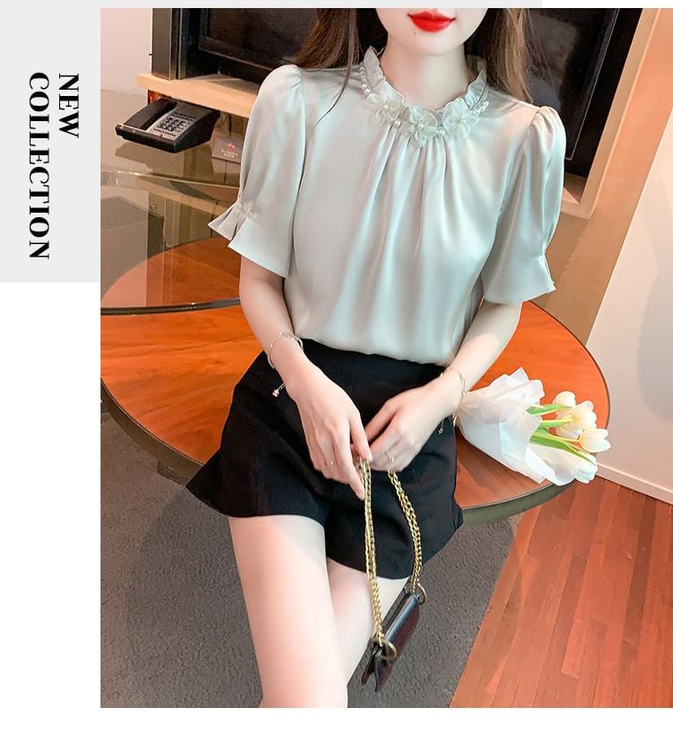 Dragan Pulse - Blouse met pofmouwen en hoge hals, imitatieparels en ruches
