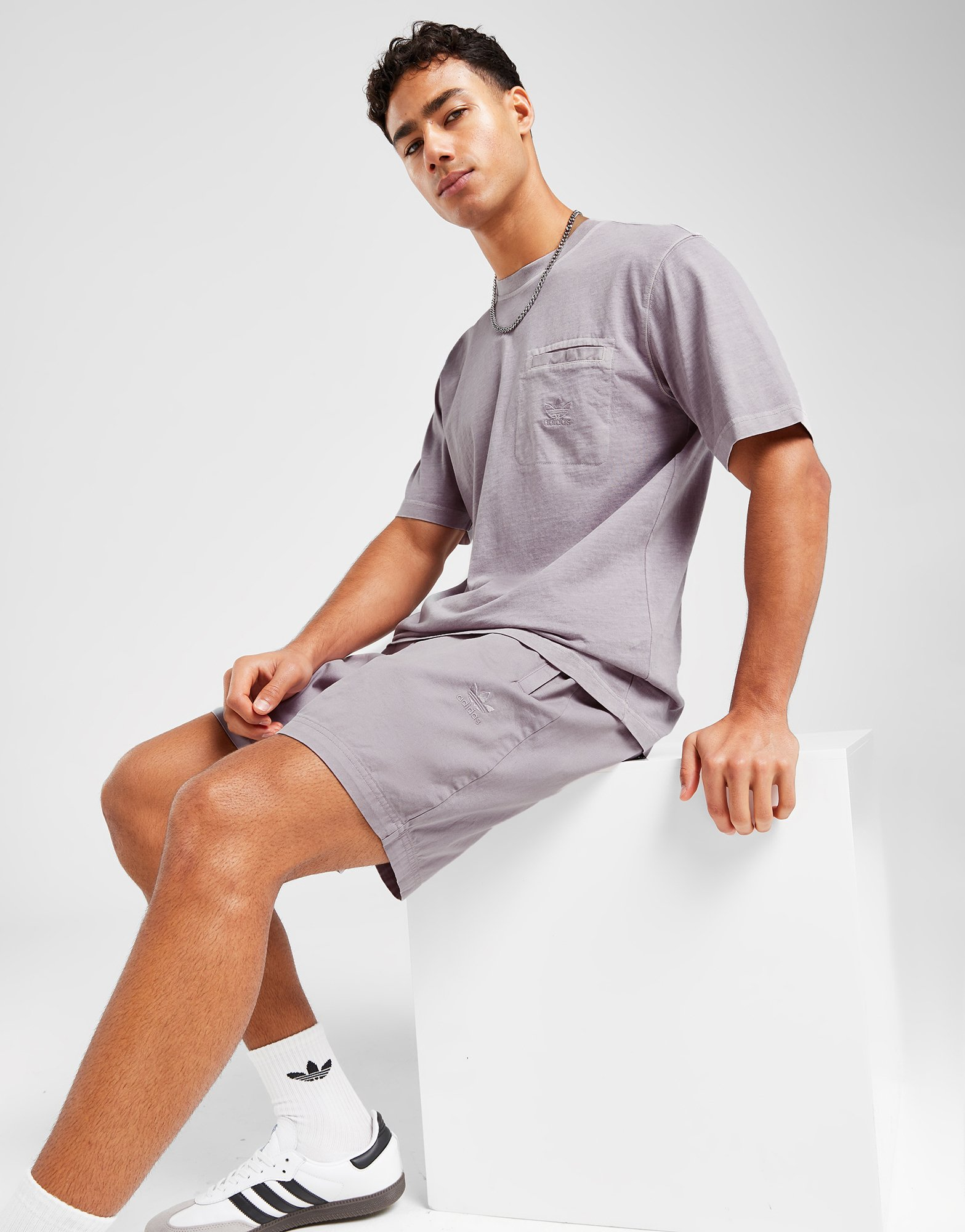 adidas Short toile Trèfle Essentials+ Dye