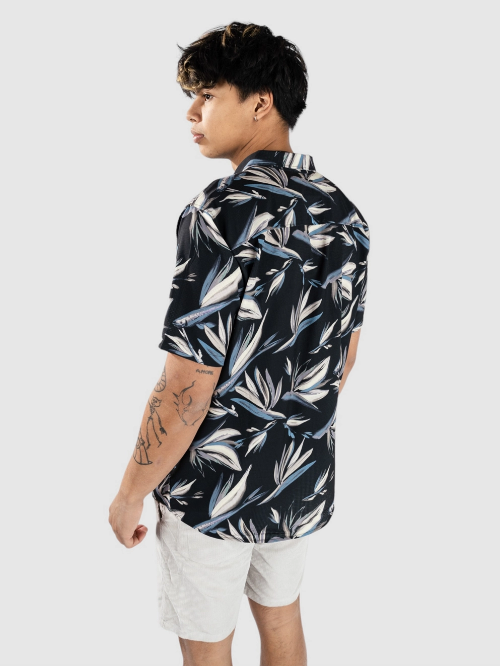 Salty Crew Floral Flyer Tech Woven Shirt black