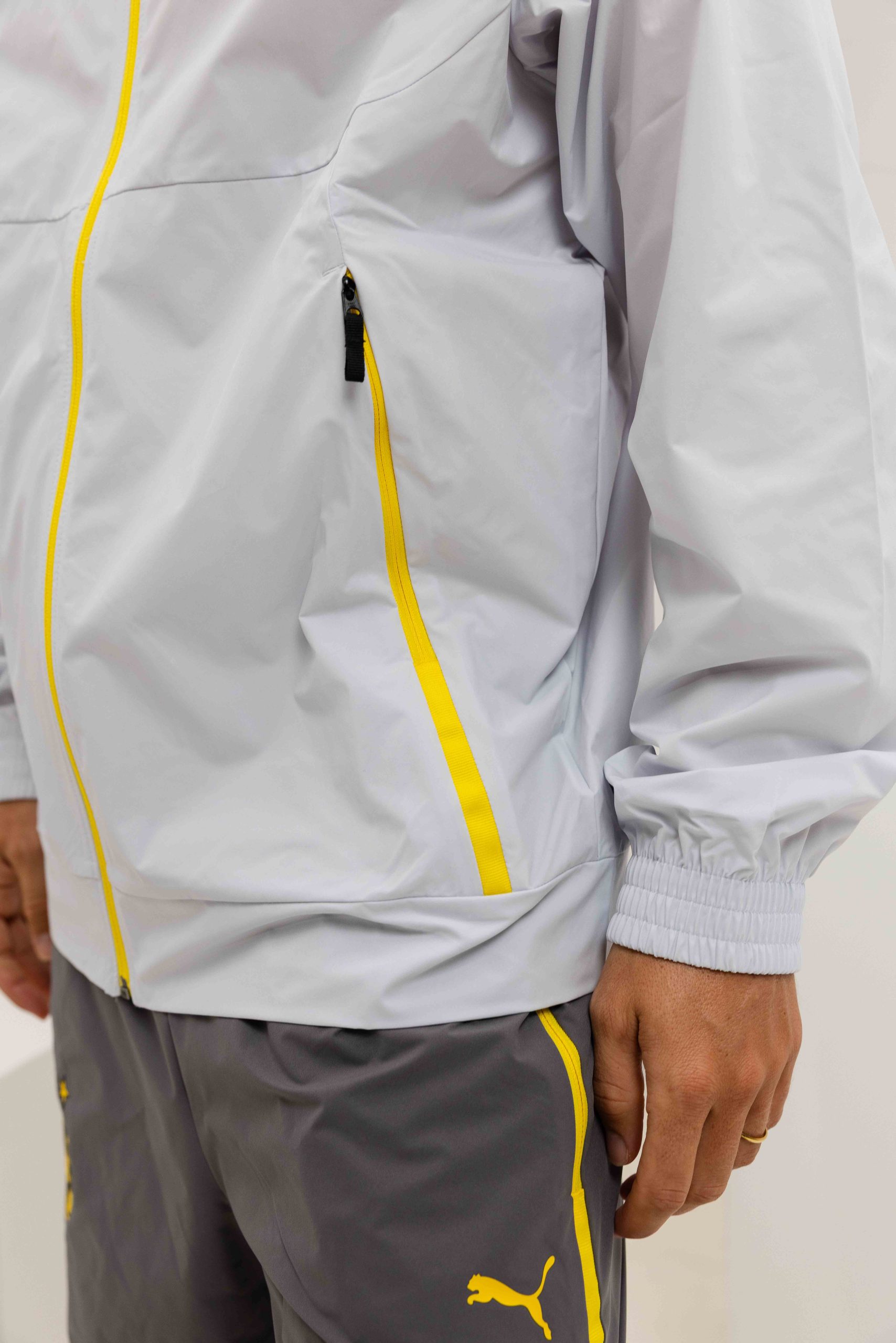 Borussia Dortmund PumaTech Woven Trainingspak Senior 2025/2026