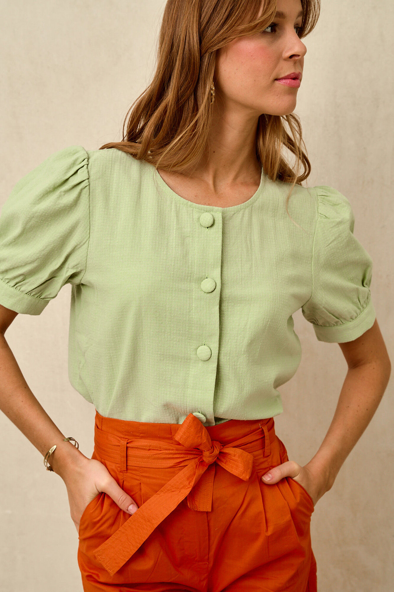 Blusa Malika com Botões - Cáqui