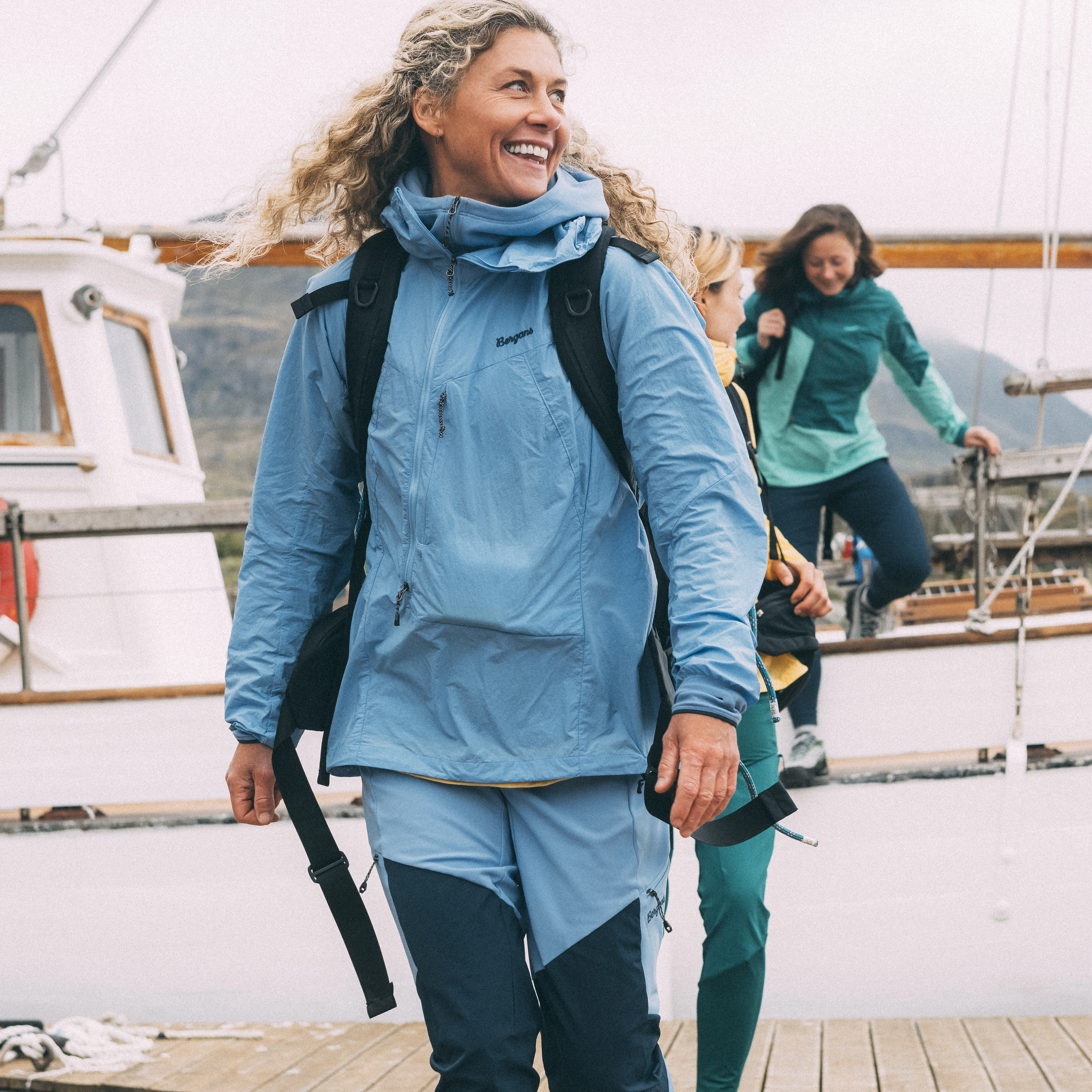 Tind Windbreaker Anorak Women Blueberry Milk