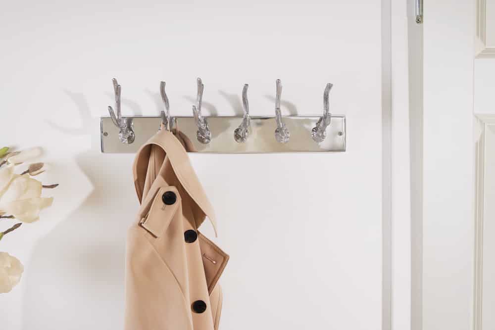 Dekorative Wandgarderobe DEER 50cm silber Aluminium poliert Hirschgeweih Kleiderhaken
