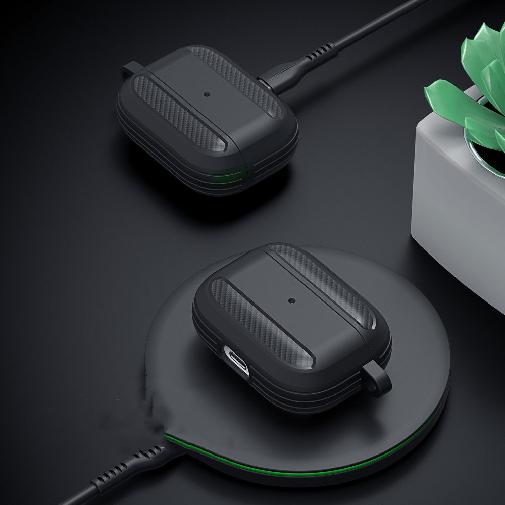 AirPods (1. & 2. Generation) Gummi Schutzhülle Abdeckung mit Karabinerhaken Carbon Look - Schwarz