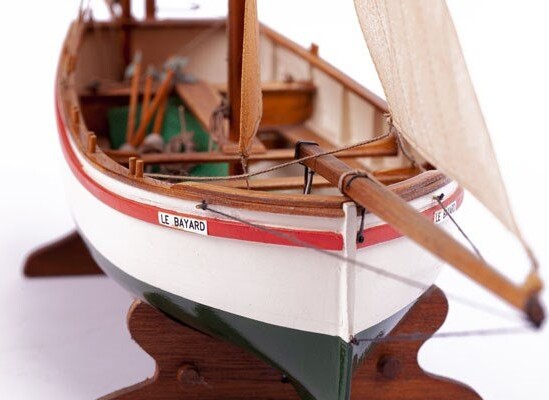 Billing Boats - Le Bayard 906 - 1:30 - Bb906
