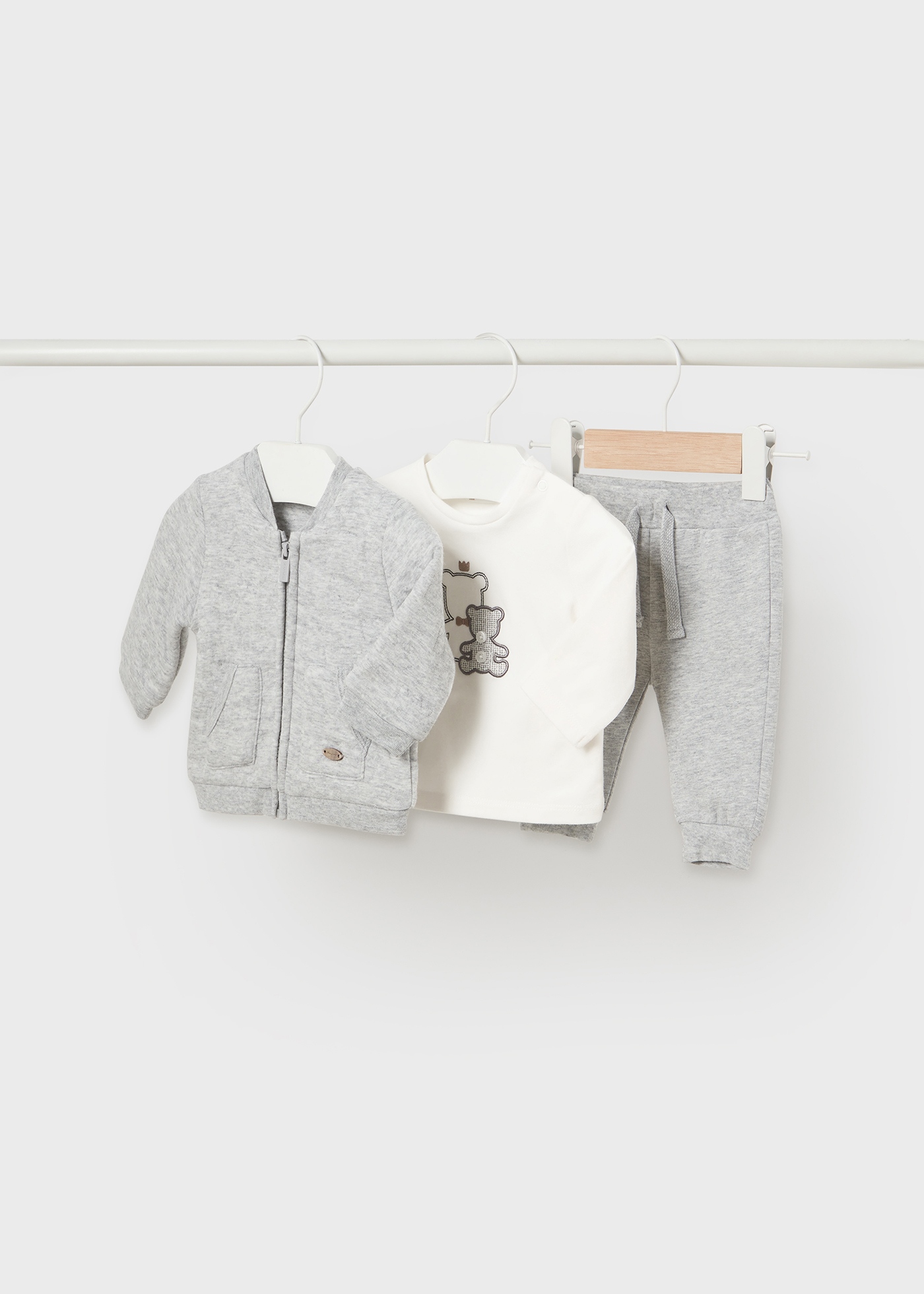 Conjunto de moletom de 3 peças Better Cotton para recém-nascidos