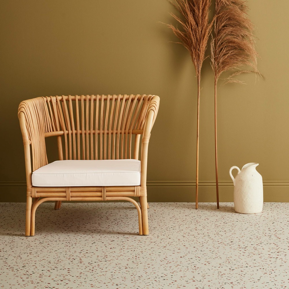 Fauteuil en rotin avec coussin d'assise. Moorea. L 76 x p 84 x h 75cm