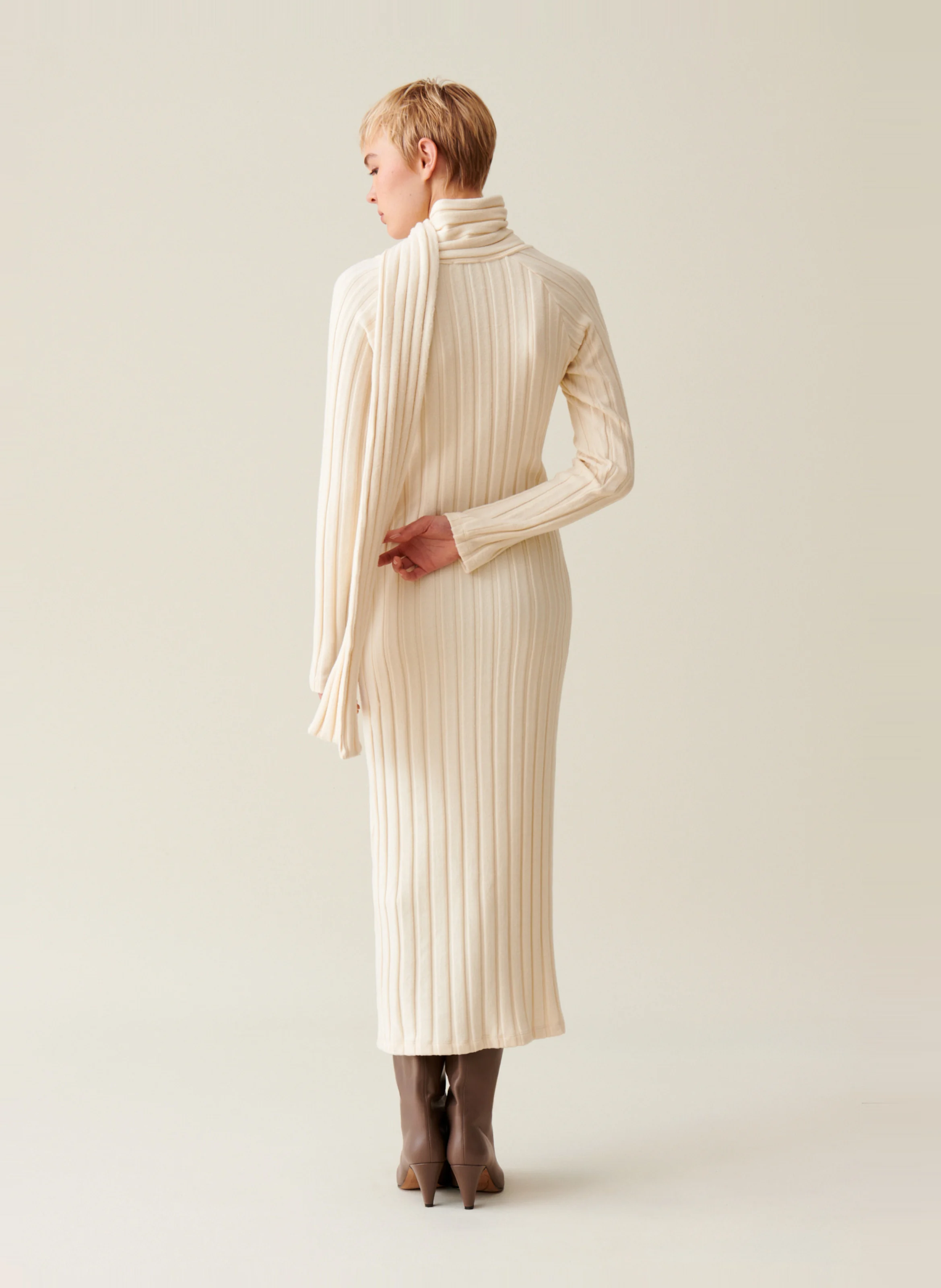 Robe longue maille à écharpe | Blanc