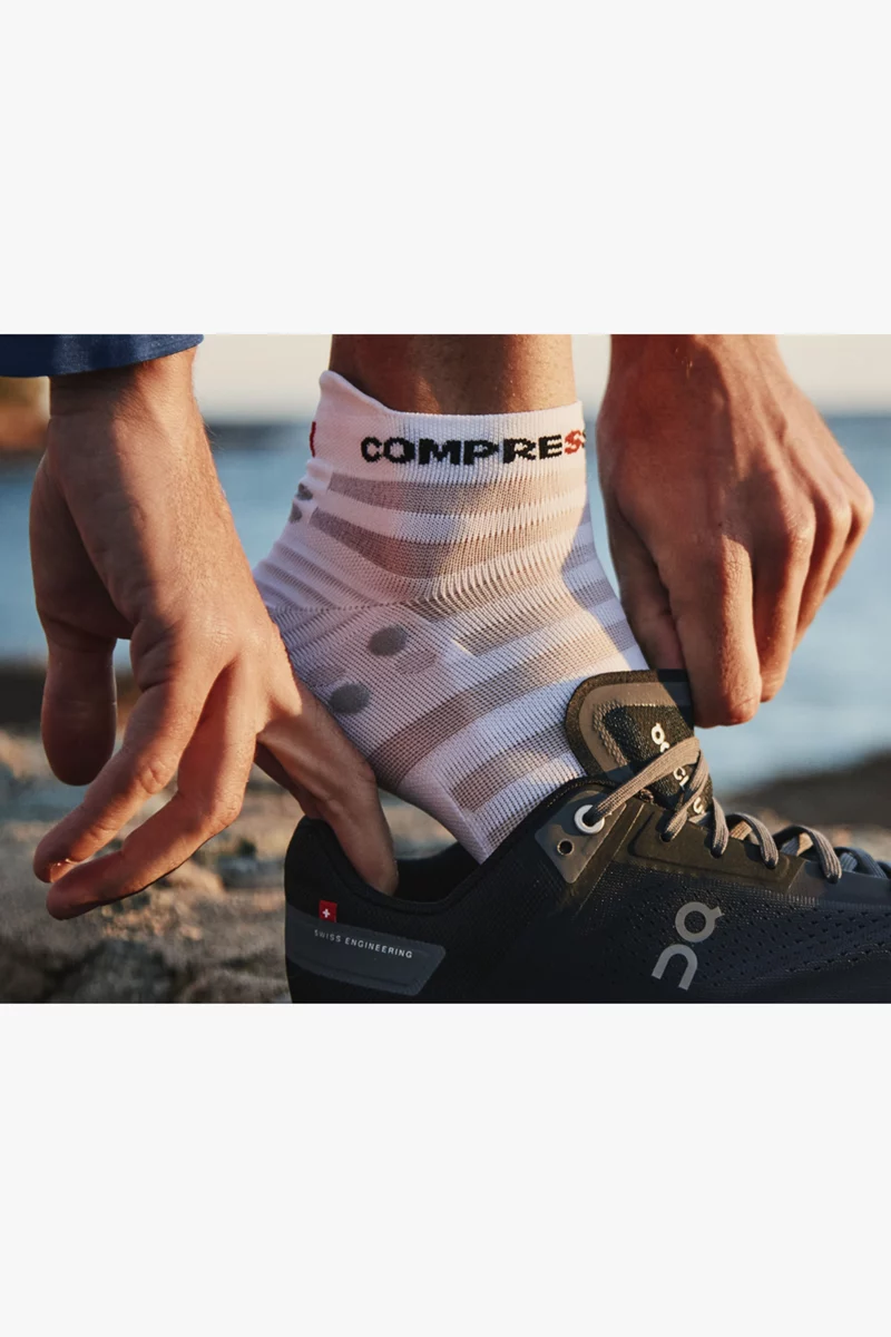 Compressport Pro Racing v4.0 Ultralight Run Low 35-47 Runningsocken