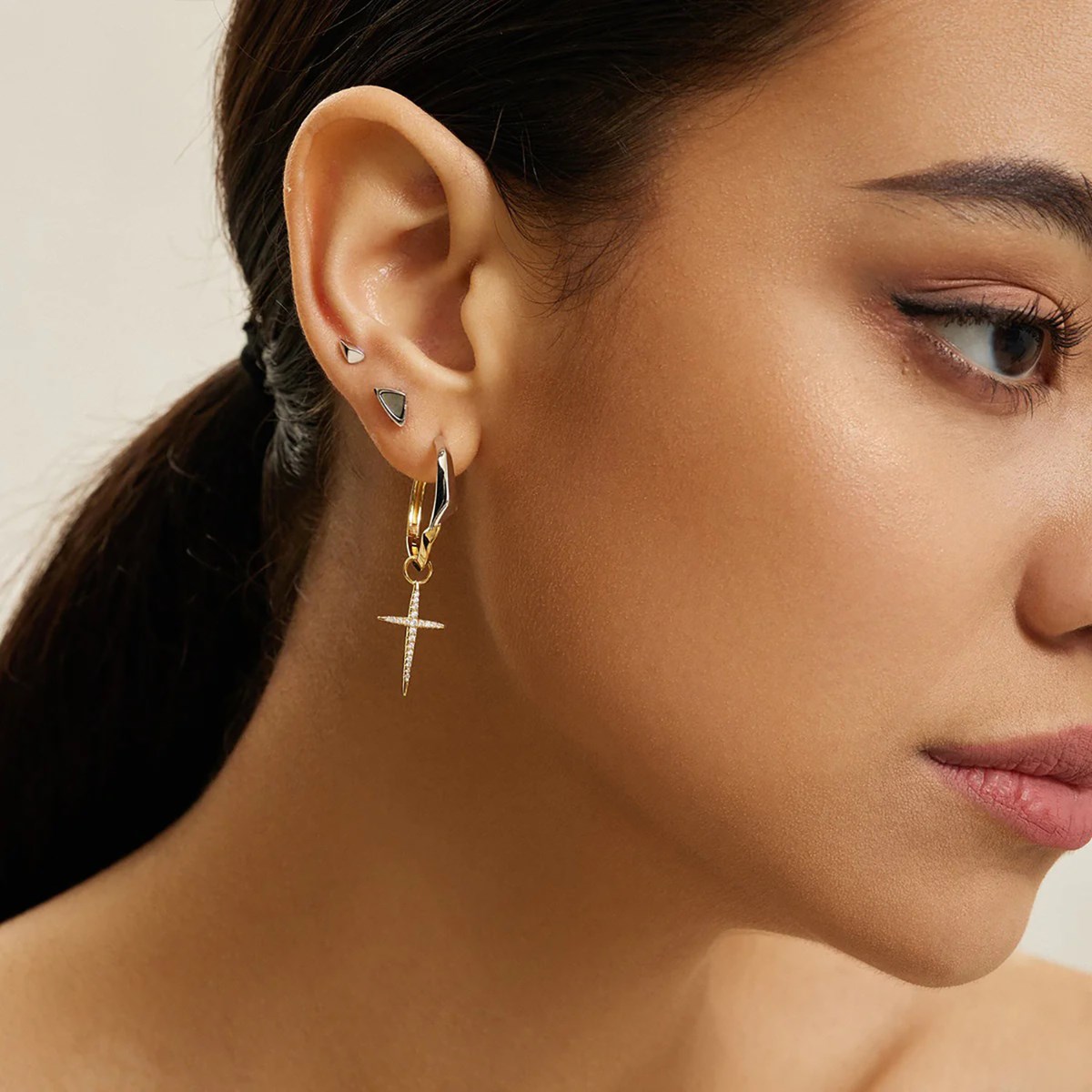 Boucles d'oreilles puces Ania Haie Though Love argent nacre abalone