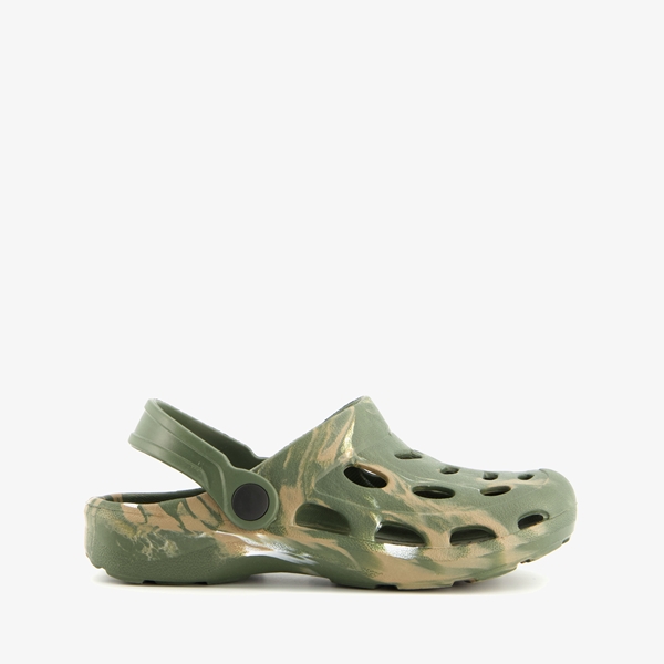 Groene kinder klompen met camouflage