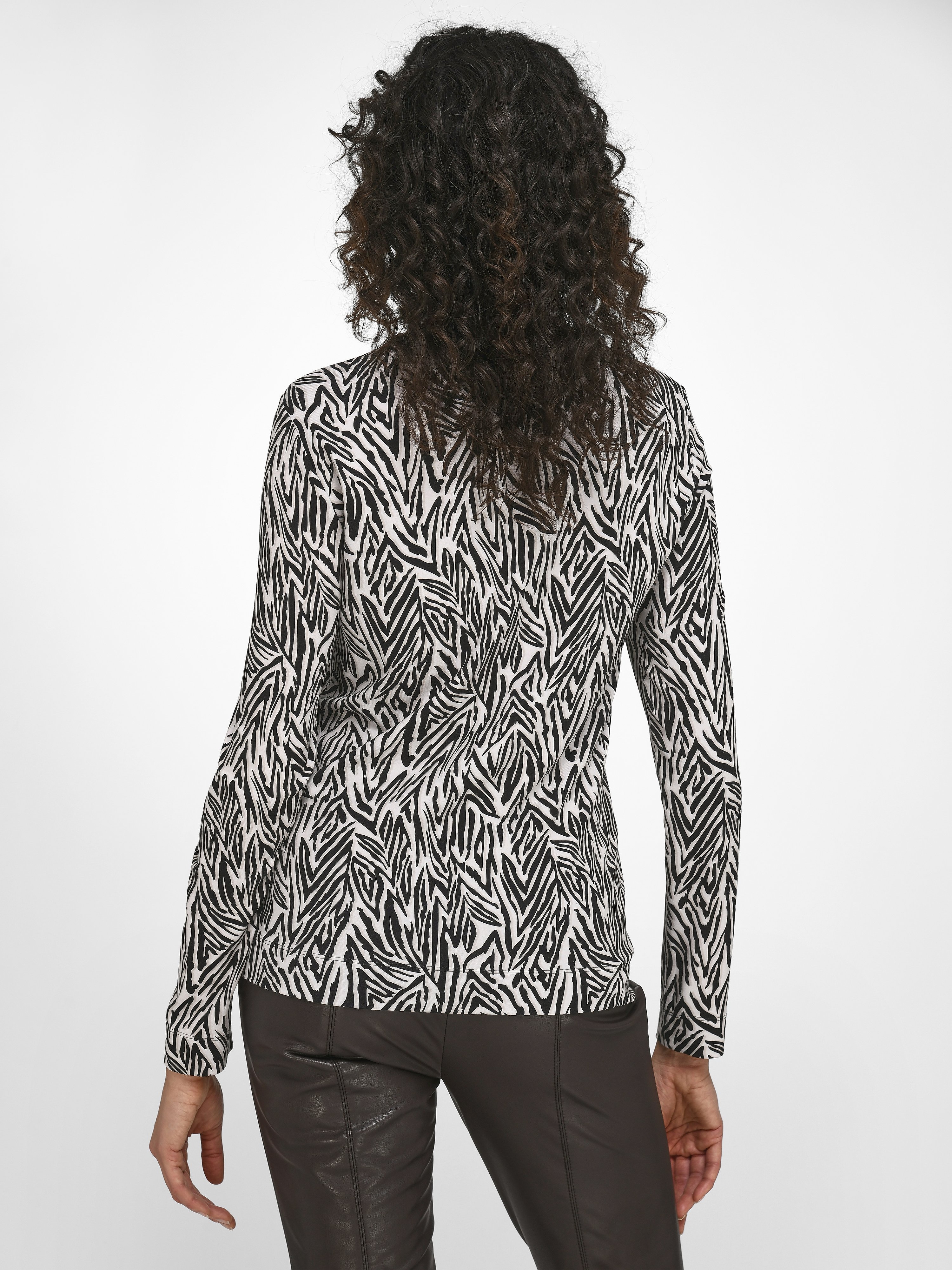 Stehkragen-Shirt