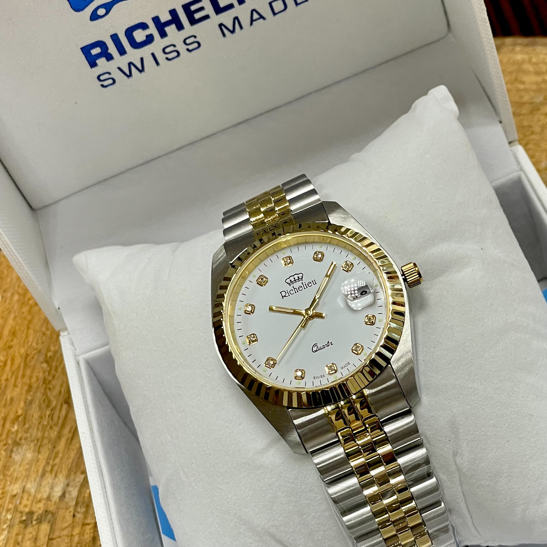 (Ø36mm) Swiss Made Quarz Armbanduhr Analog (Gelenkumfang 200-240mm) - Silber / Roségold