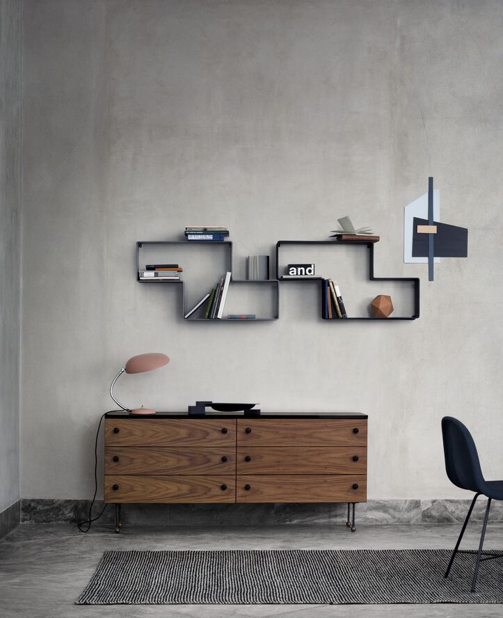 Gubi Dédal Shelf Soft Black Semi Matt Sort