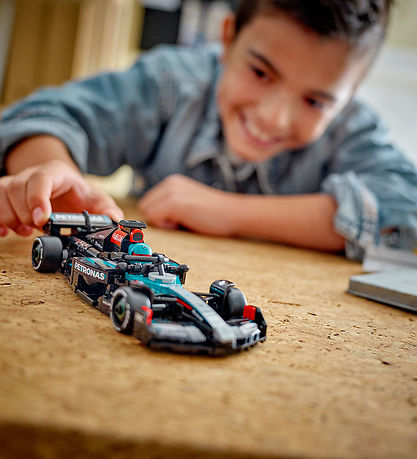 LEGO® Speed Champions - Mercedes-AMG F1® W15 Rennwagen 77244 - 2