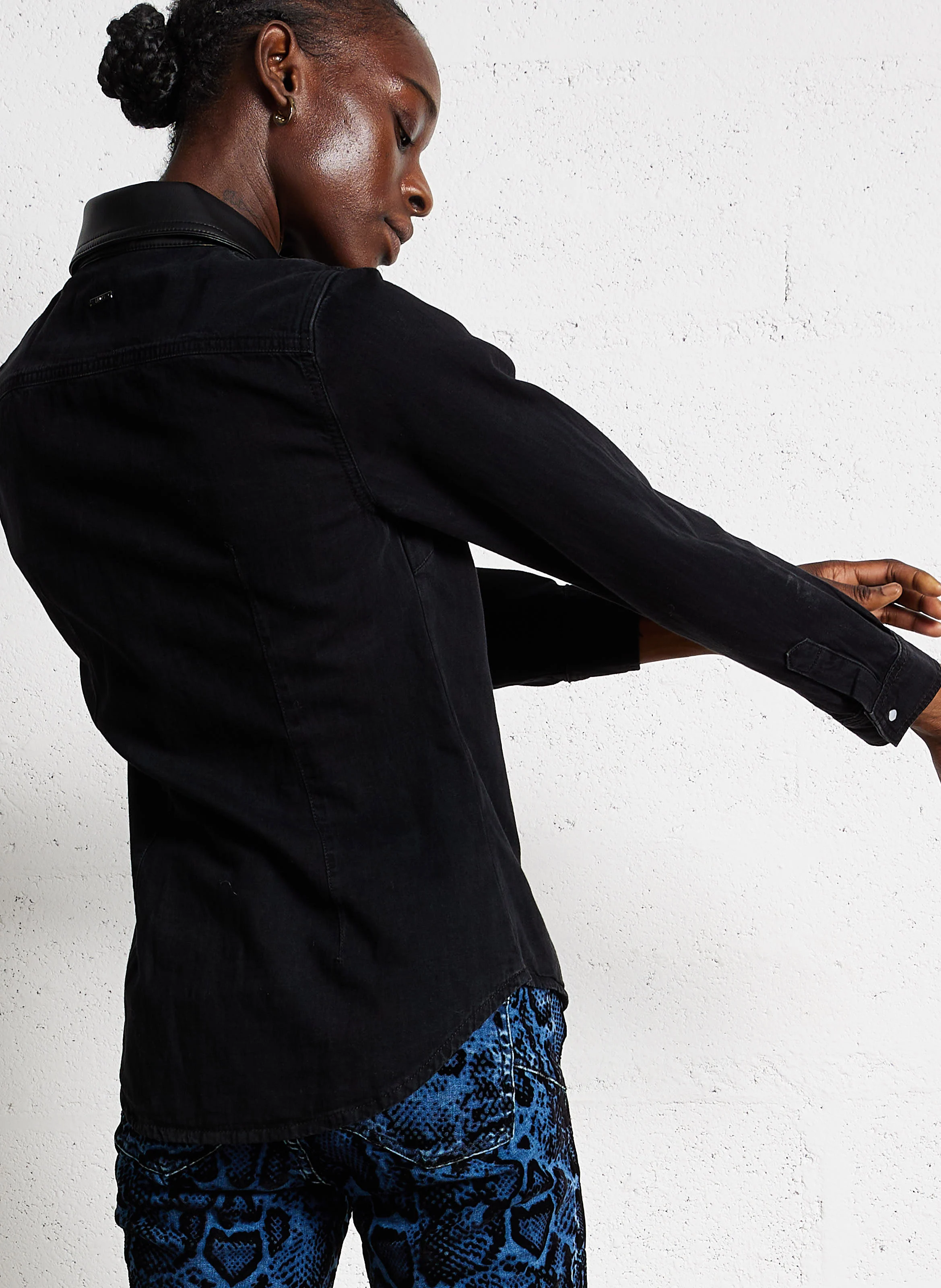 Chemise col classique droite en coton | Noir