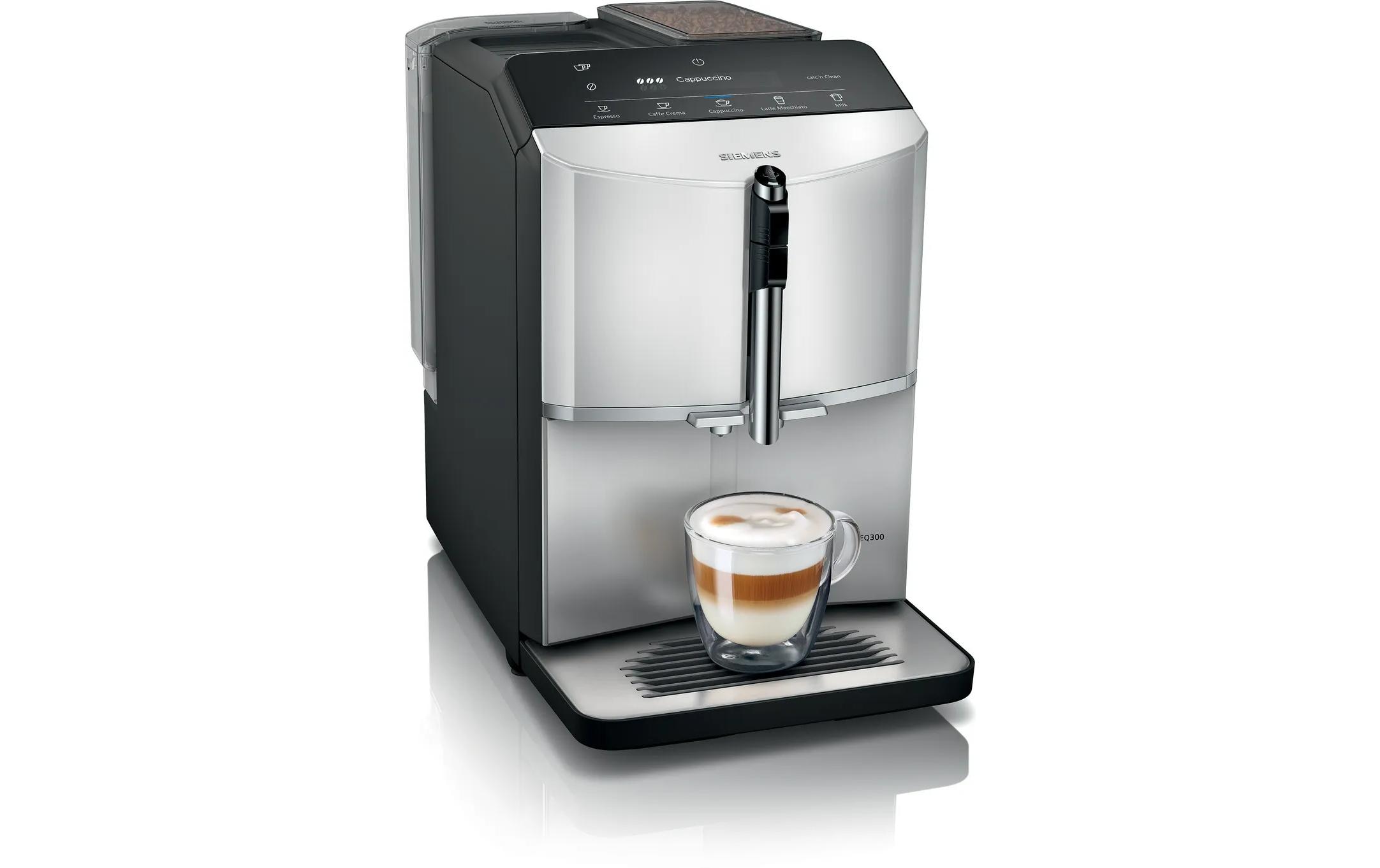 Kaffeevollautomat EQ 300 TF303E01 Schwarz, Silber<br>Kompakte Kaffeemaschine mit milkPerfect- zum Aufschäumen in der Tasse