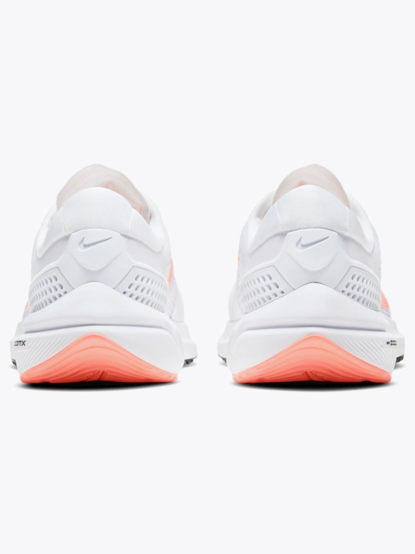 Air Zoom Vomero 15