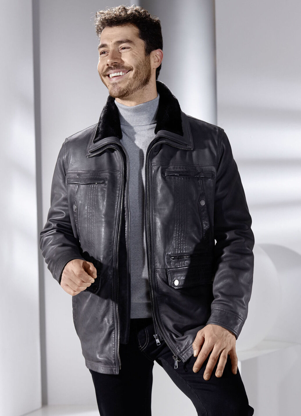 Lederjacke mit abtrennbarem Webpelzkragen