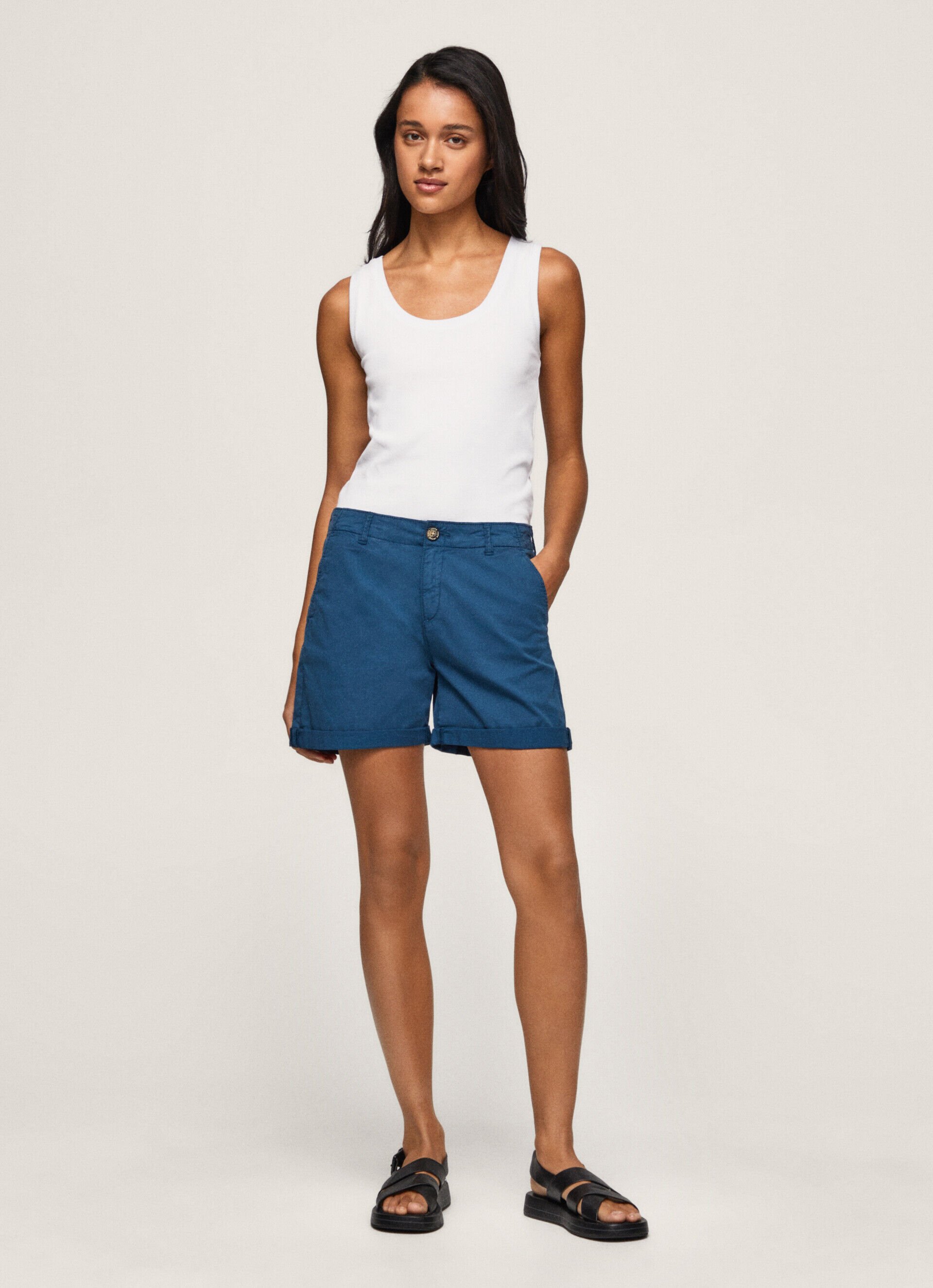 Calções chino de corte regular - azul oceano