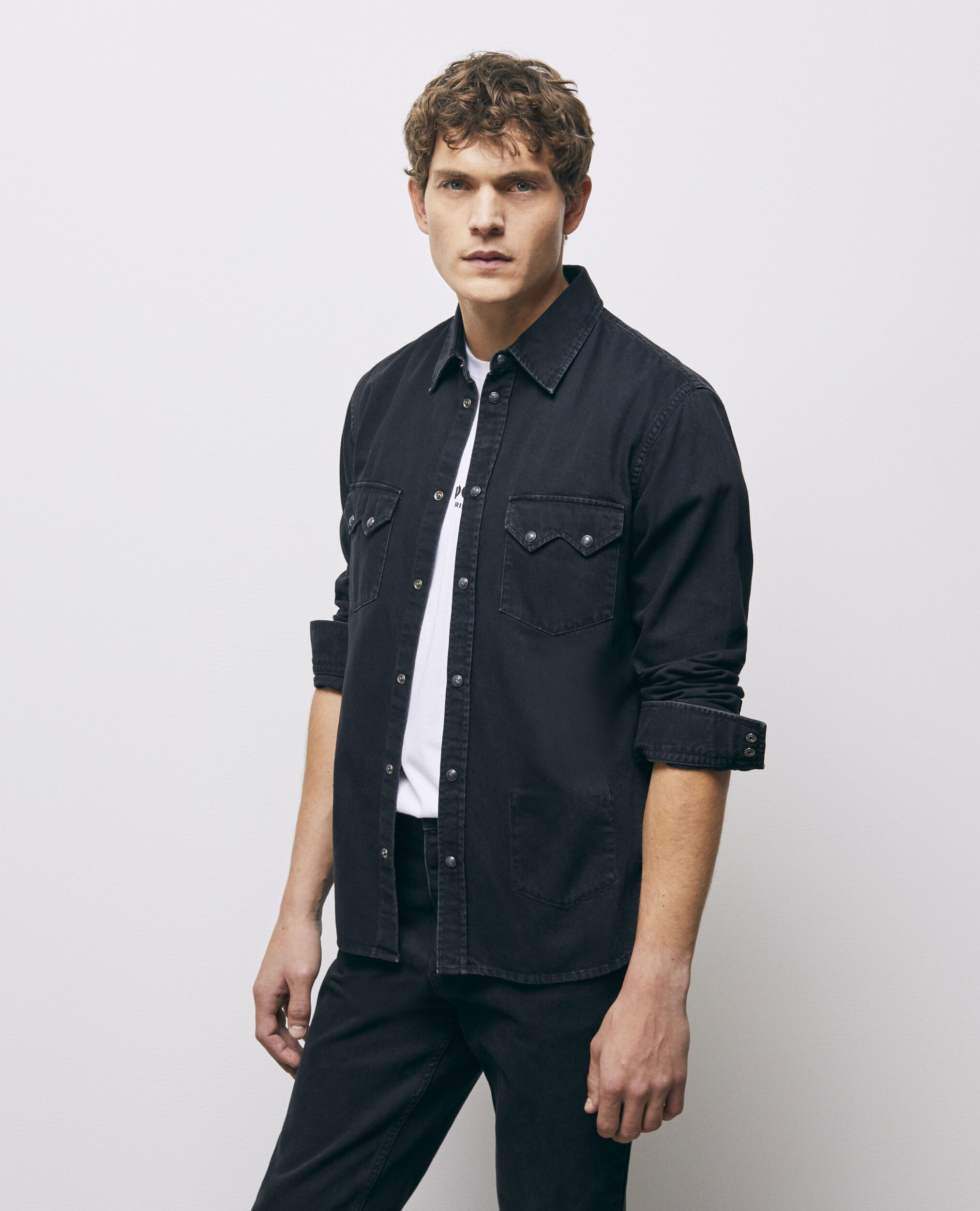 Chemise col classique en jean noire