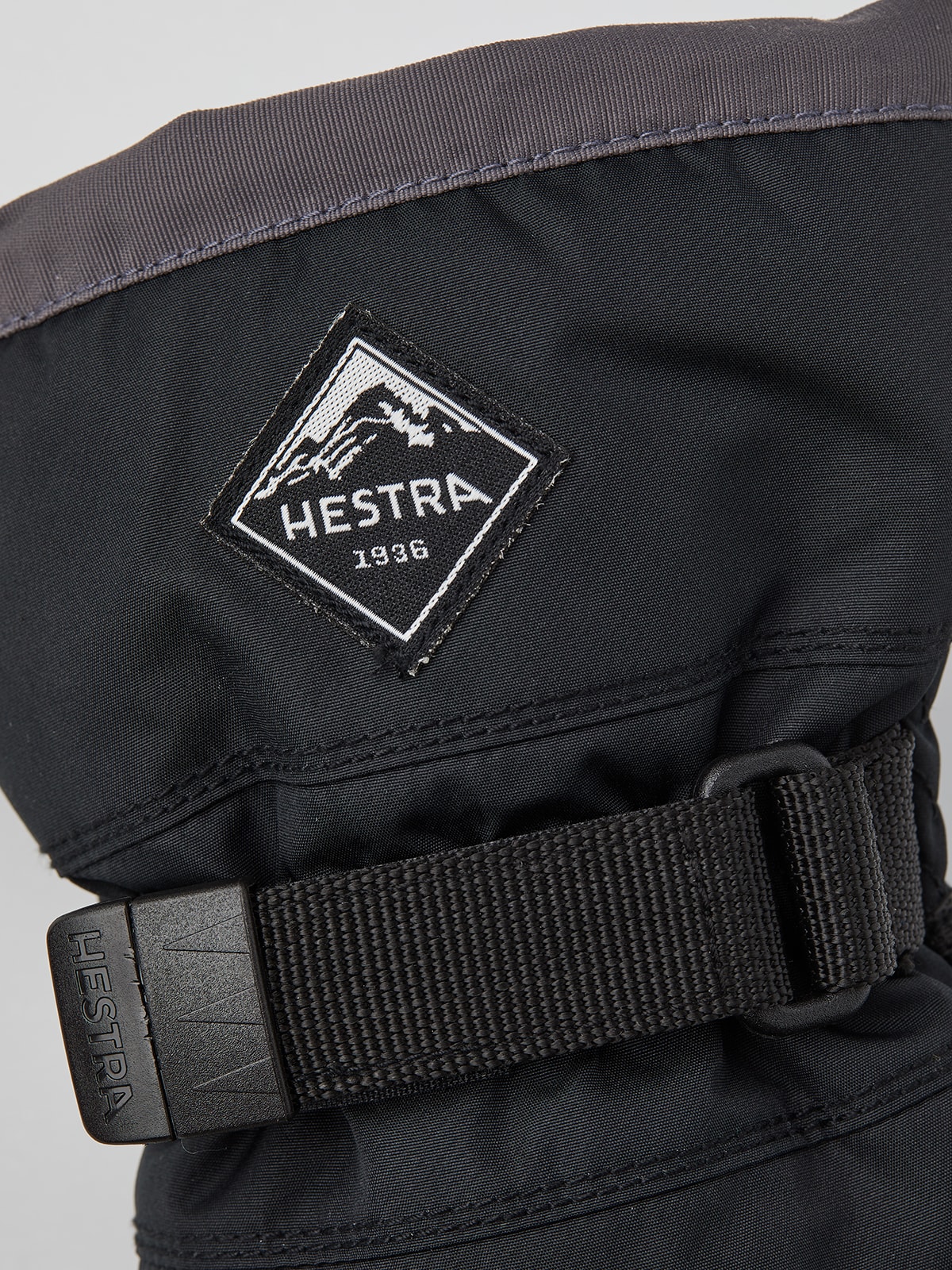 Hestra Gauntlet CZone Jr. Mitt<br>Vind- og vanntett!