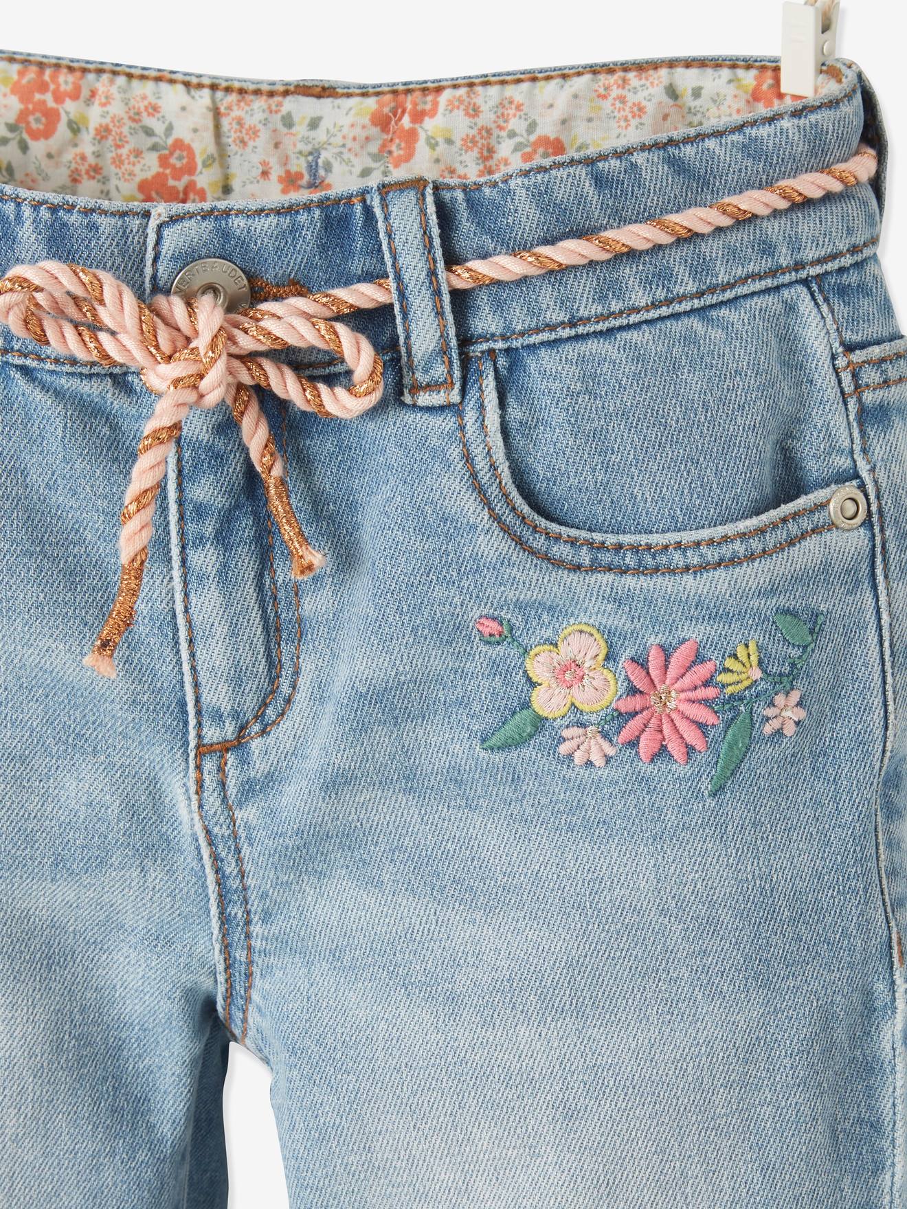 Bermuda jeans com bordado floral, para meninas, lavagem azul média