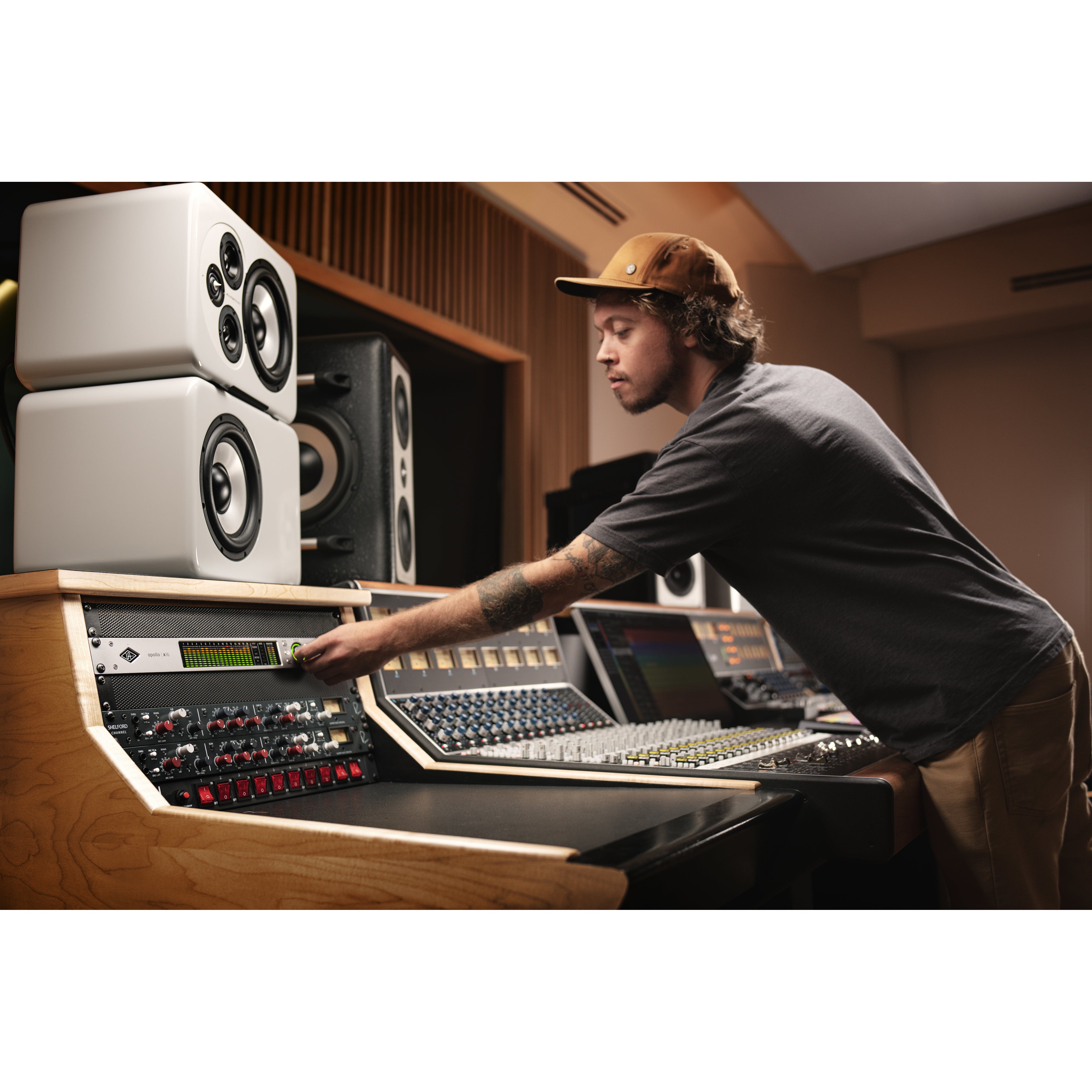 Universal Audio Apollo x16 Gen 2 Ultimate Edition